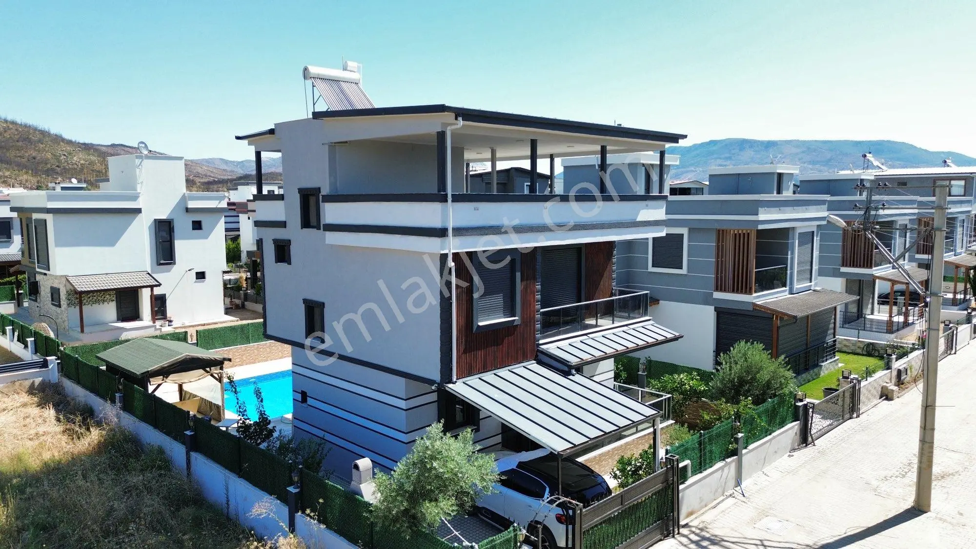 İzmir Seferihisar Doğanbey De Satılık 320 M2 Arsa İçinde 3+1 Tek Müstakil Villa