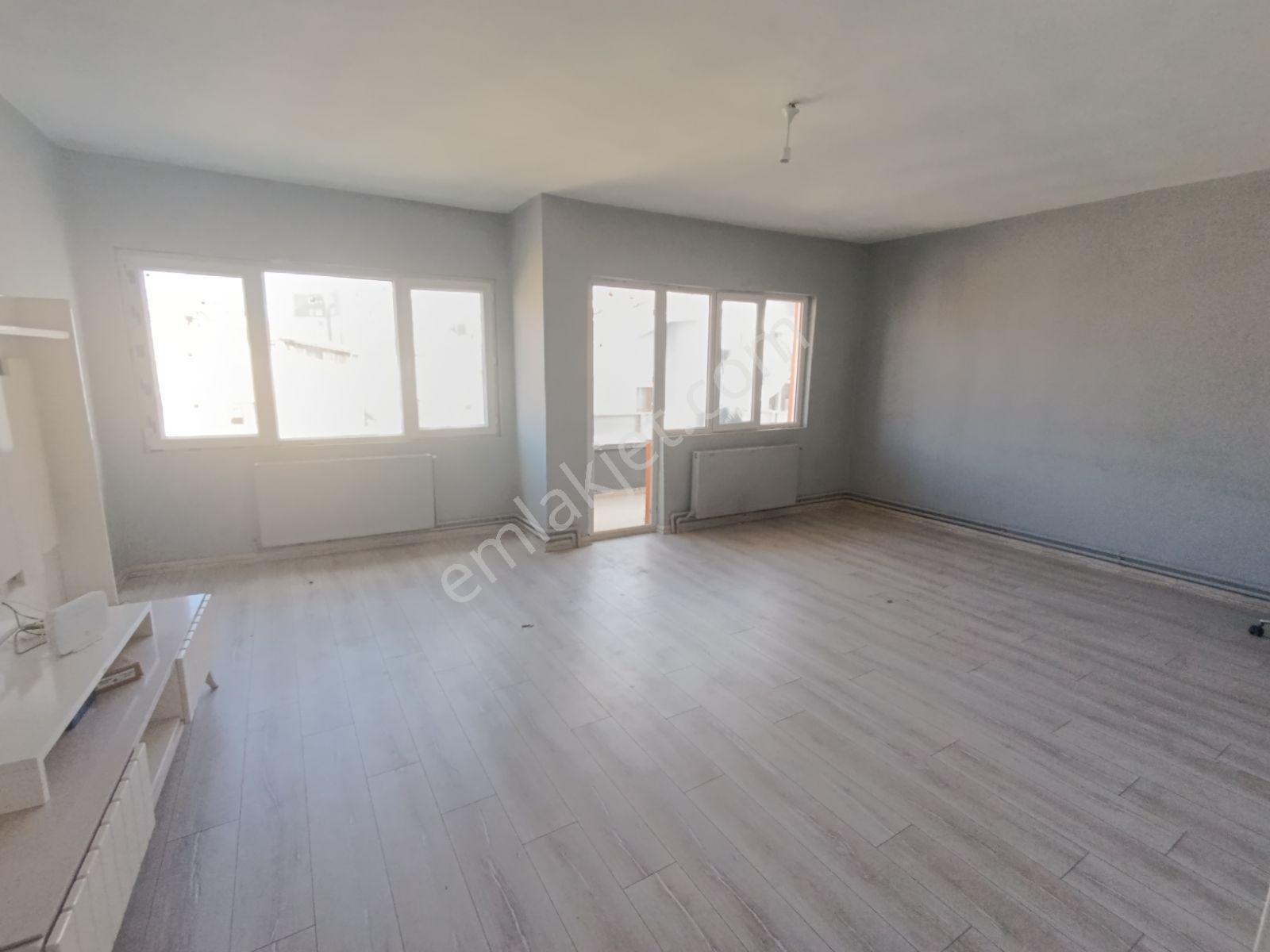 Kuzey Emlaktan Özevlerde 3+1 Ön Cephe Bağımsız Salon Daire - Görsel 13