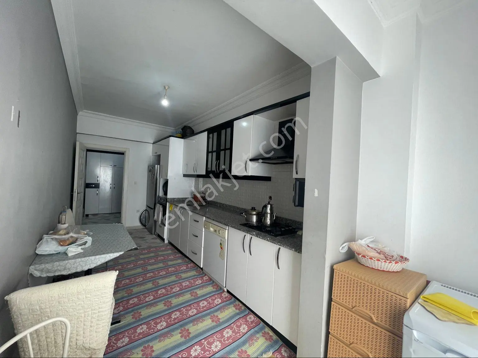 Fiyat Düştü Acil! Metrobüse Yürüme Mesafesinde Aile Sitesi 3+1 - Görsel 20