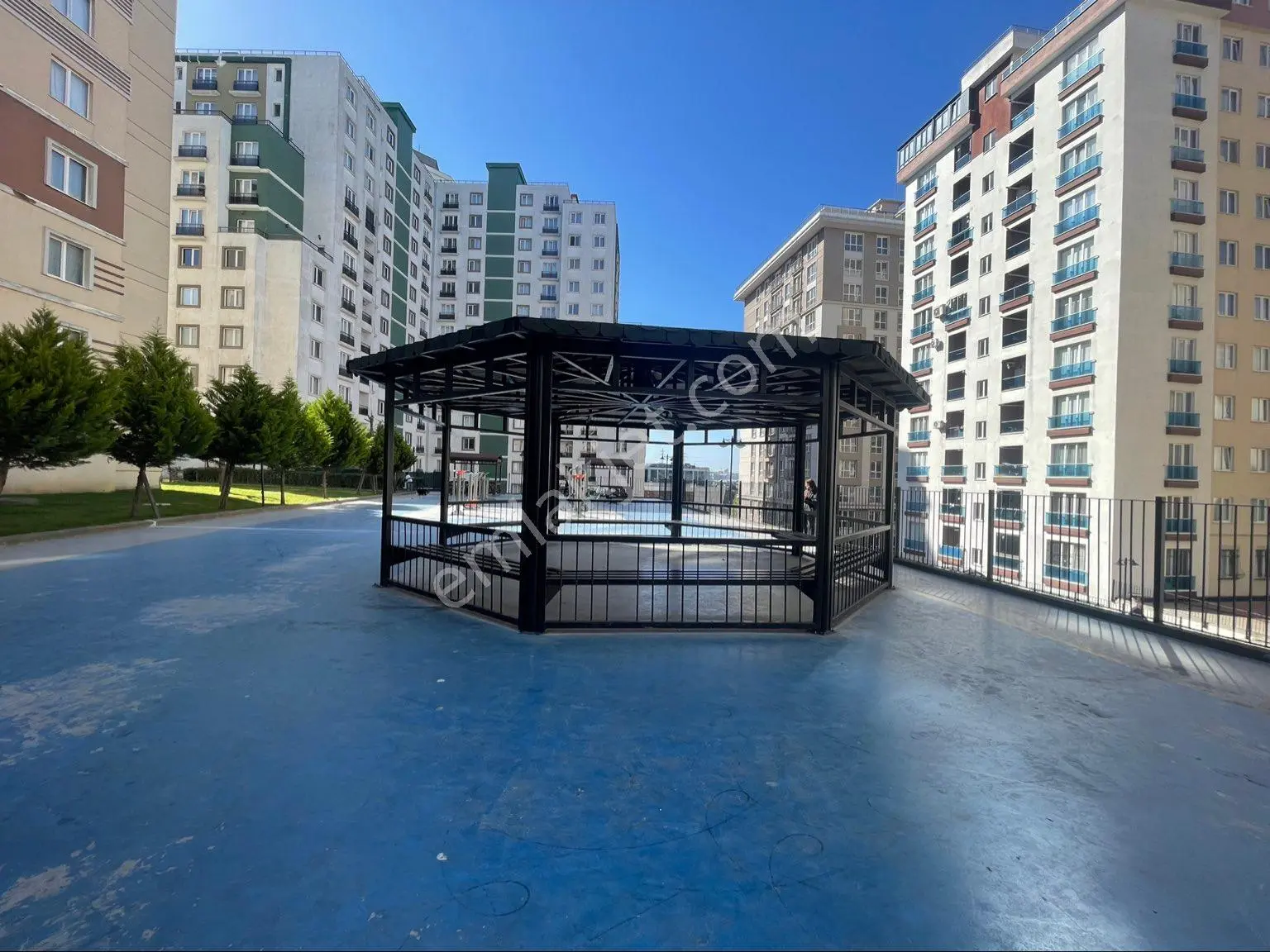 Fiyat Düştü Acil! Metrobüse Yürüme Mesafesinde Aile Sitesi 3+1 - Görsel 30