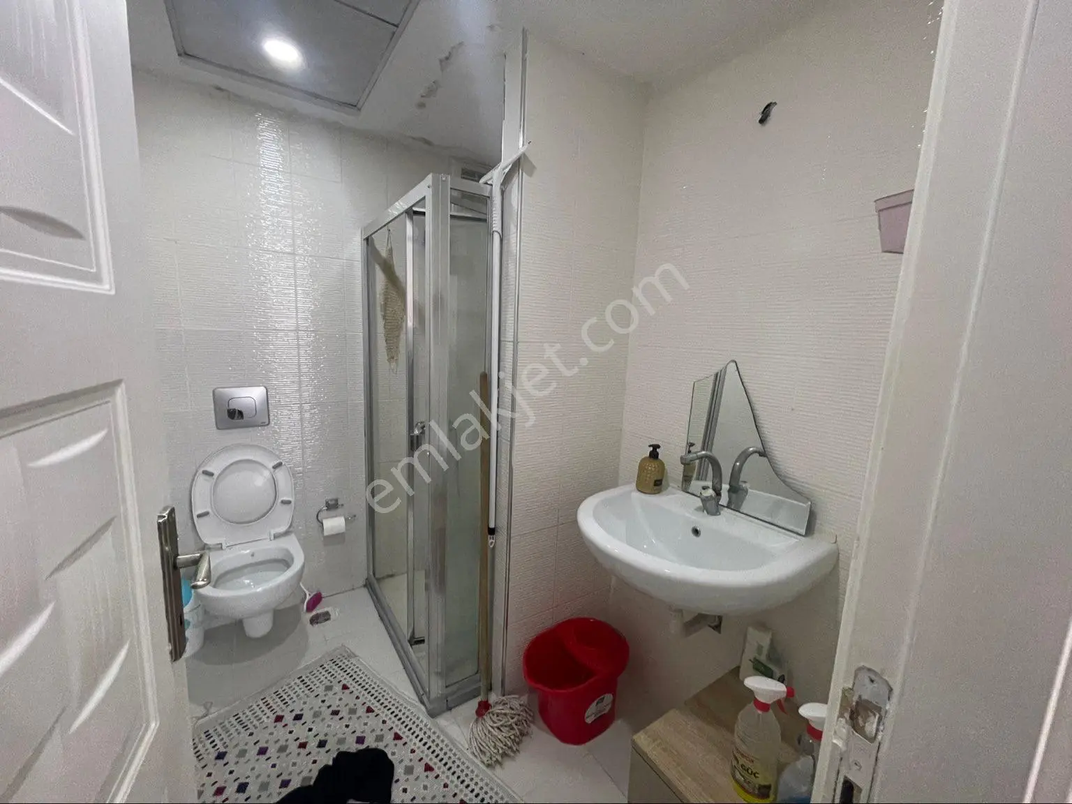 Fiyat Düştü Acil! Metrobüse Yürüme Mesafesinde Aile Sitesi 3+1 - Görsel 12