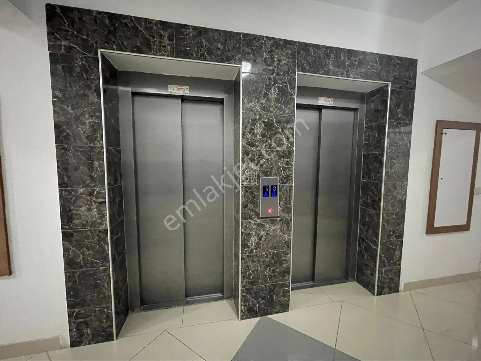 Fiyat Düştü Acil! Metrobüse Yürüme Mesafesinde Aile Sitesi 3+1 - Görsel 41