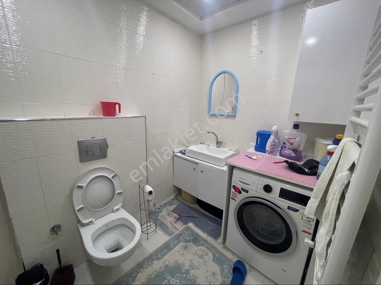 Fiyat Düştü Acil! Metrobüse Yürüme Mesafesinde Aile Sitesi 3+1 - Görsel 23