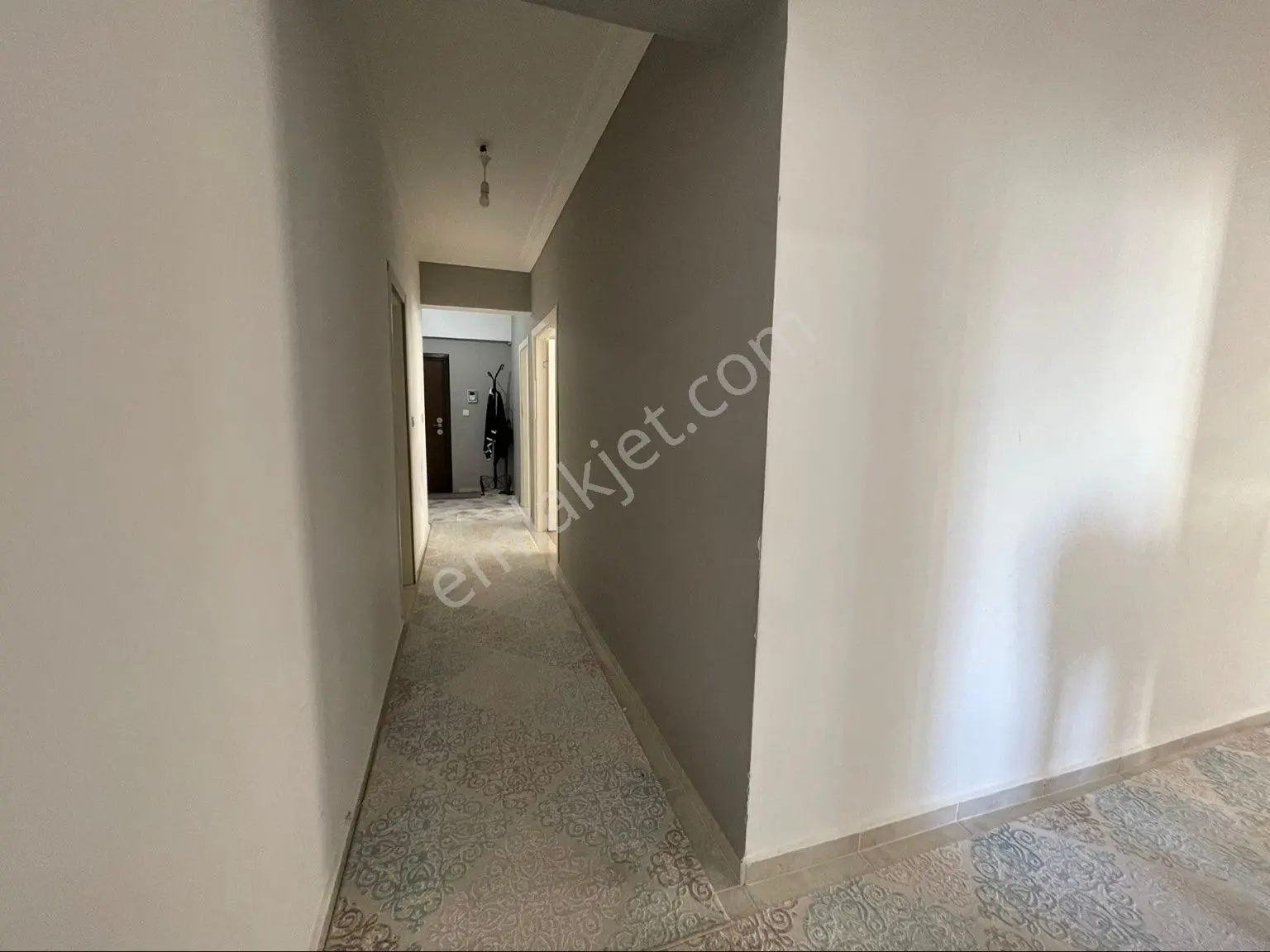 Fiyat Düştü Acil! Metrobüse Yürüme Mesafesinde Aile Sitesi 3+1 - Görsel 24