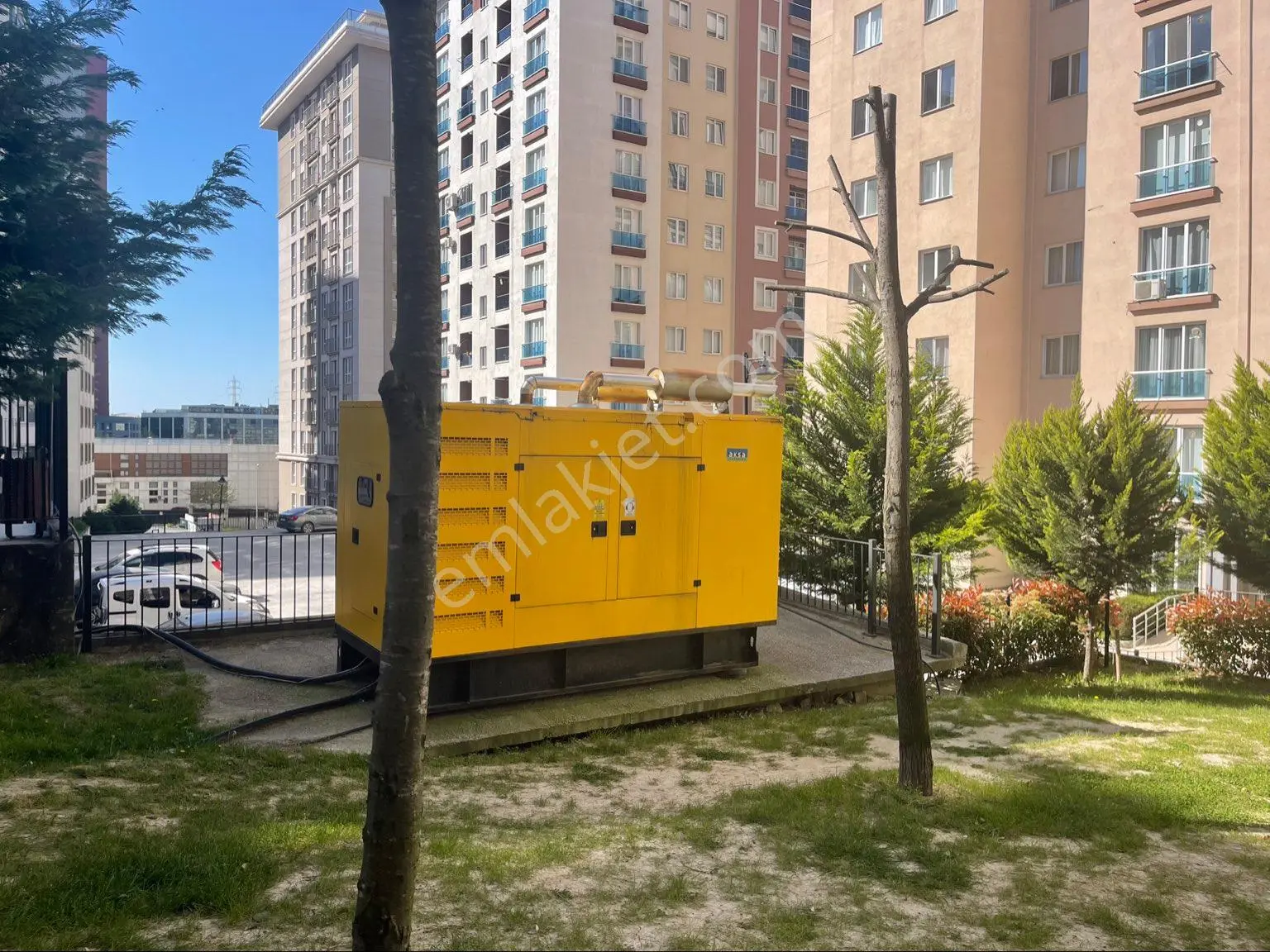 Fiyat Düştü Acil! Metrobüse Yürüme Mesafesinde Aile Sitesi 3+1 - Görsel 31