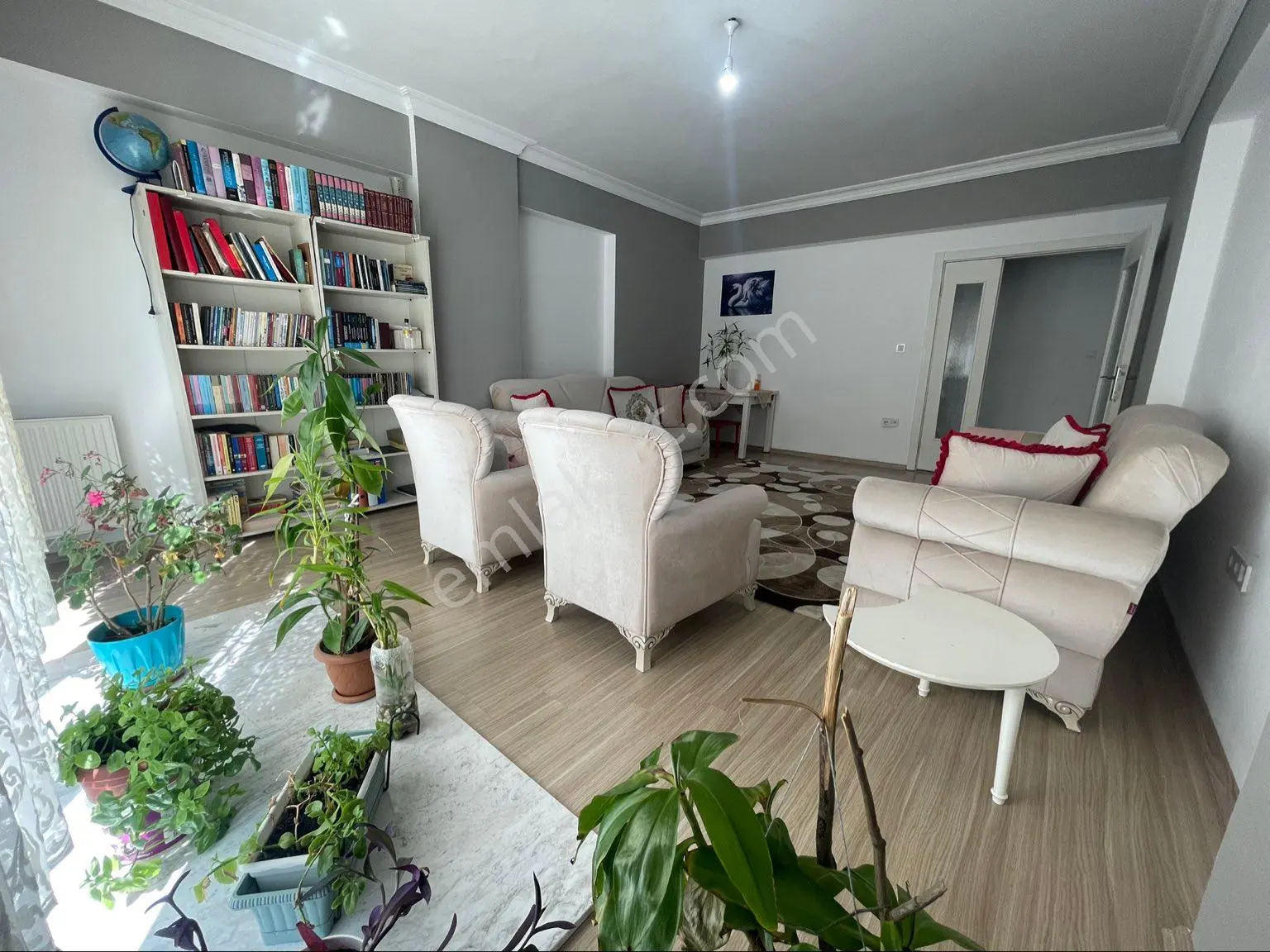 Fiyat Düştü Acil! Metrobüse Yürüme Mesafesinde Aile Sitesi 3+1 - Görsel 6