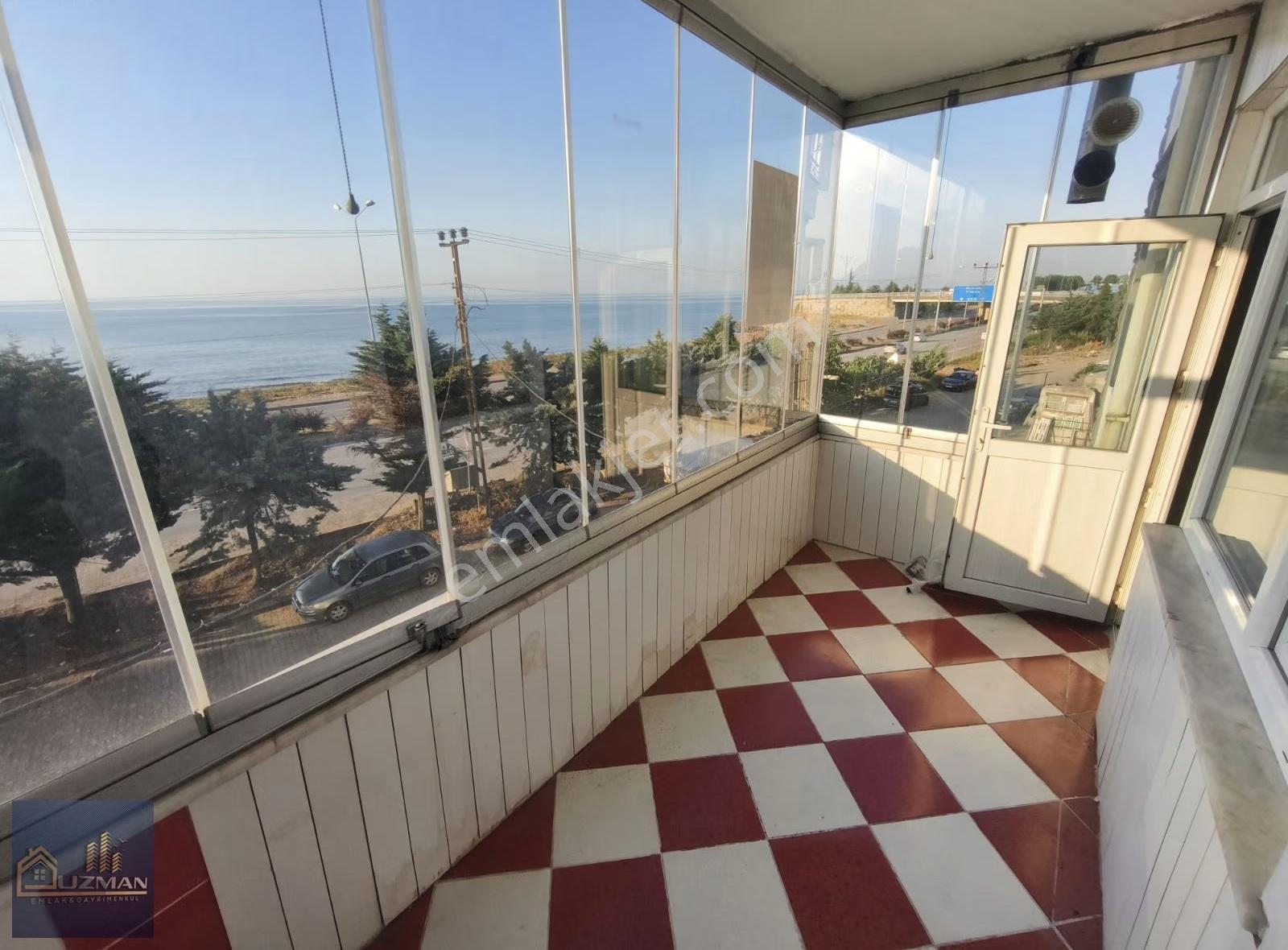 Uzman Emlak'tan Güzelyalı'da Deniz Manzaralı Satılık Daire - Görsel 18