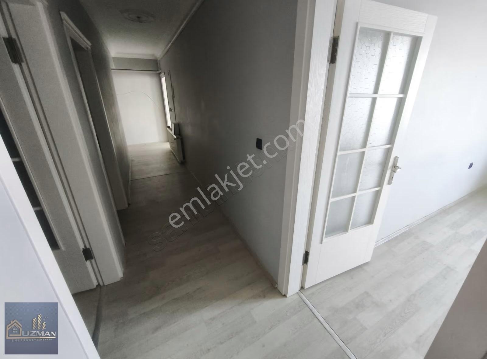 Uzman Emlak'tan Güzelyalı'da Deniz Manzaralı Satılık Daire - Görsel 8