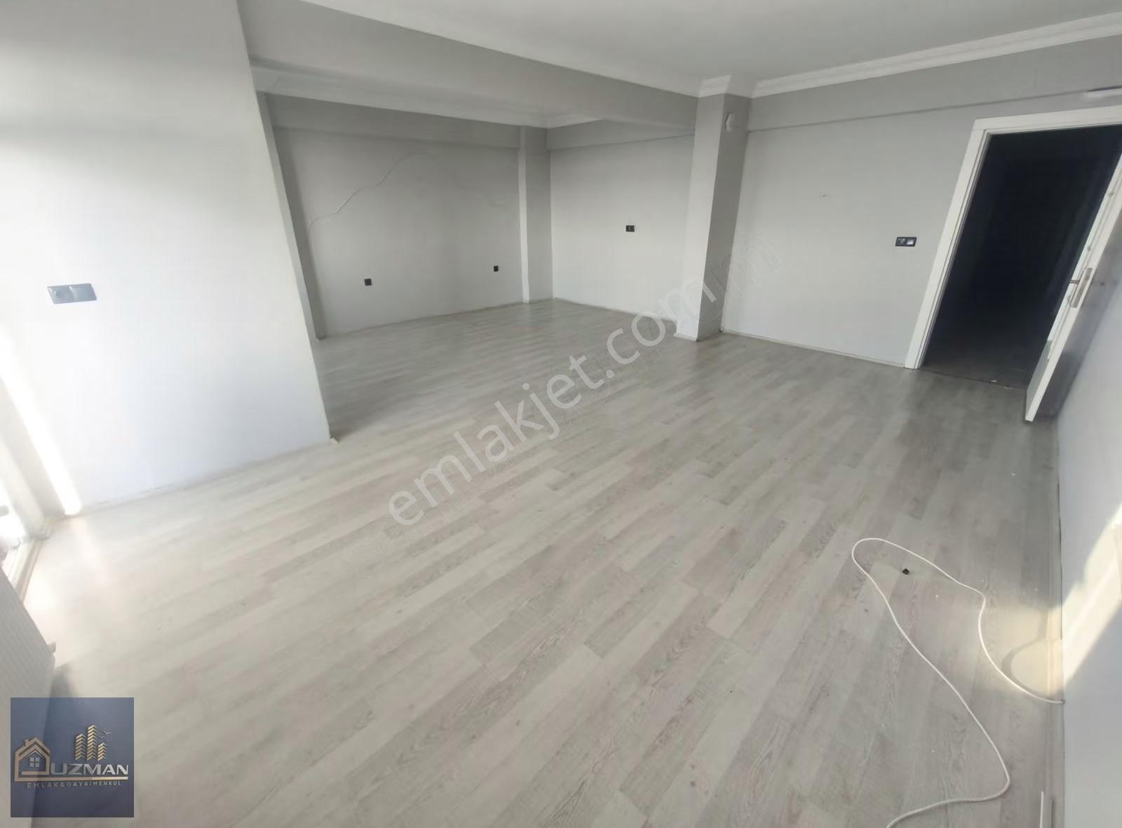 Uzman Emlak'tan Güzelyalı'da Deniz Manzaralı Satılık Daire - Görsel 14