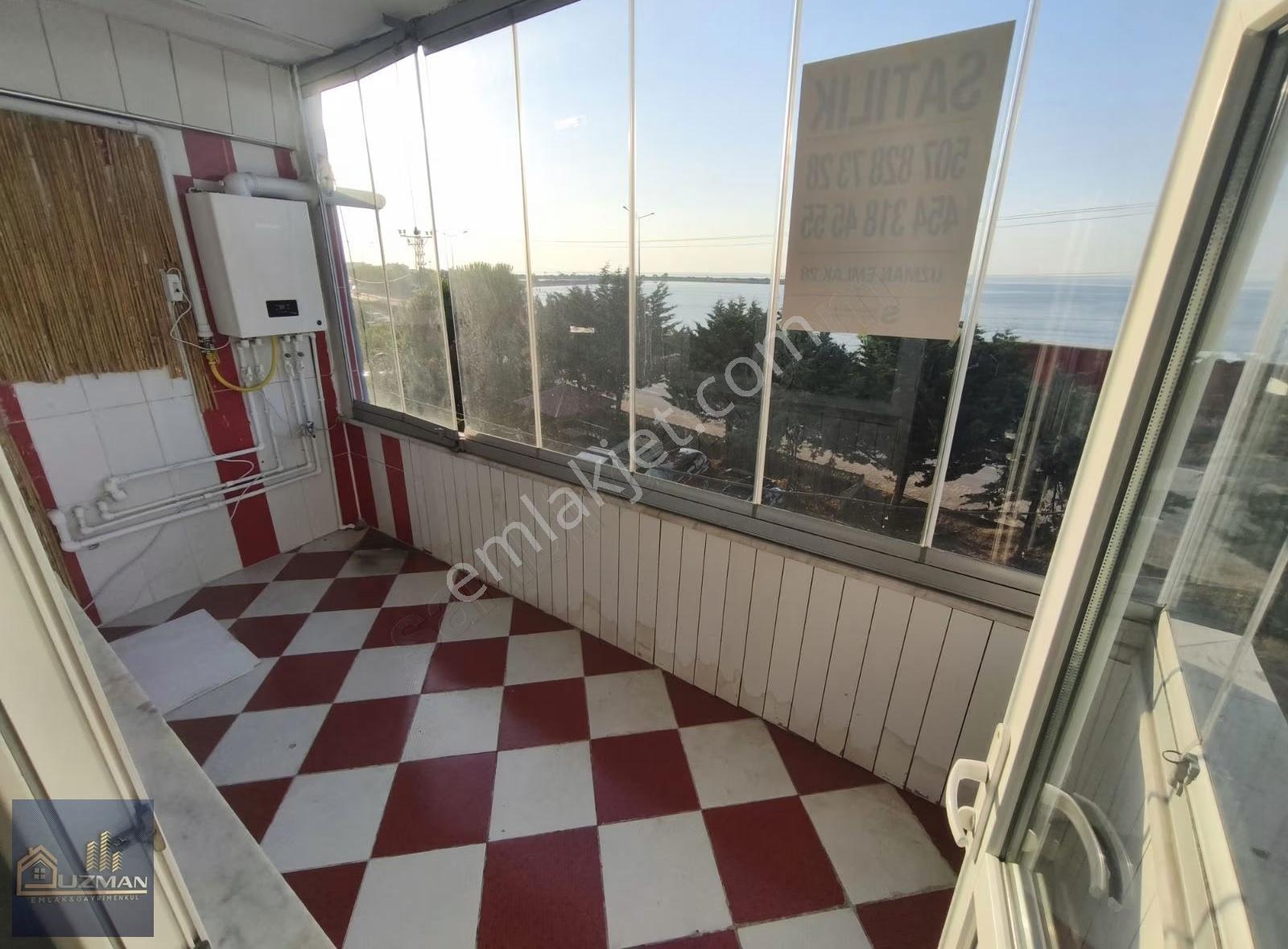 Uzman Emlak'tan Güzelyalı'da Deniz Manzaralı Satılık Daire - Görsel 15