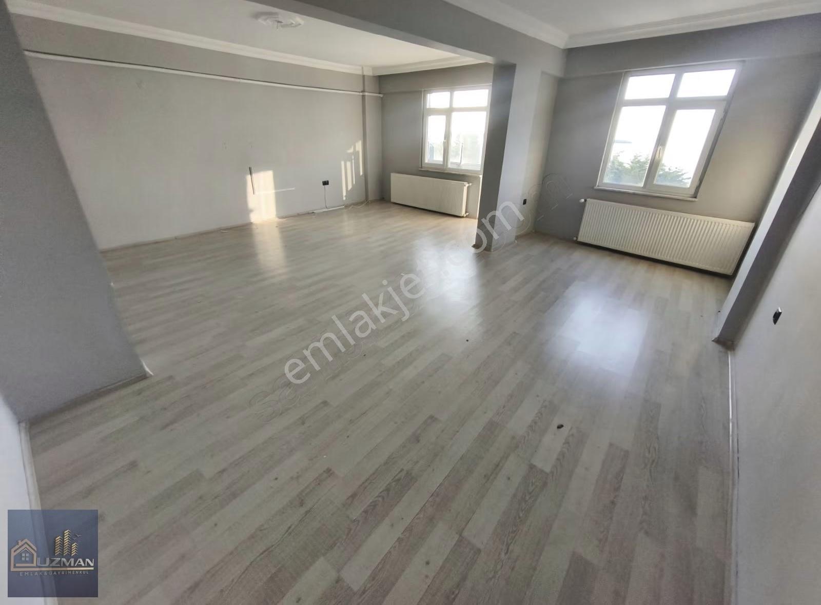 Uzman Emlak'tan Güzelyalı'da Deniz Manzaralı Satılık Daire - Görsel 13