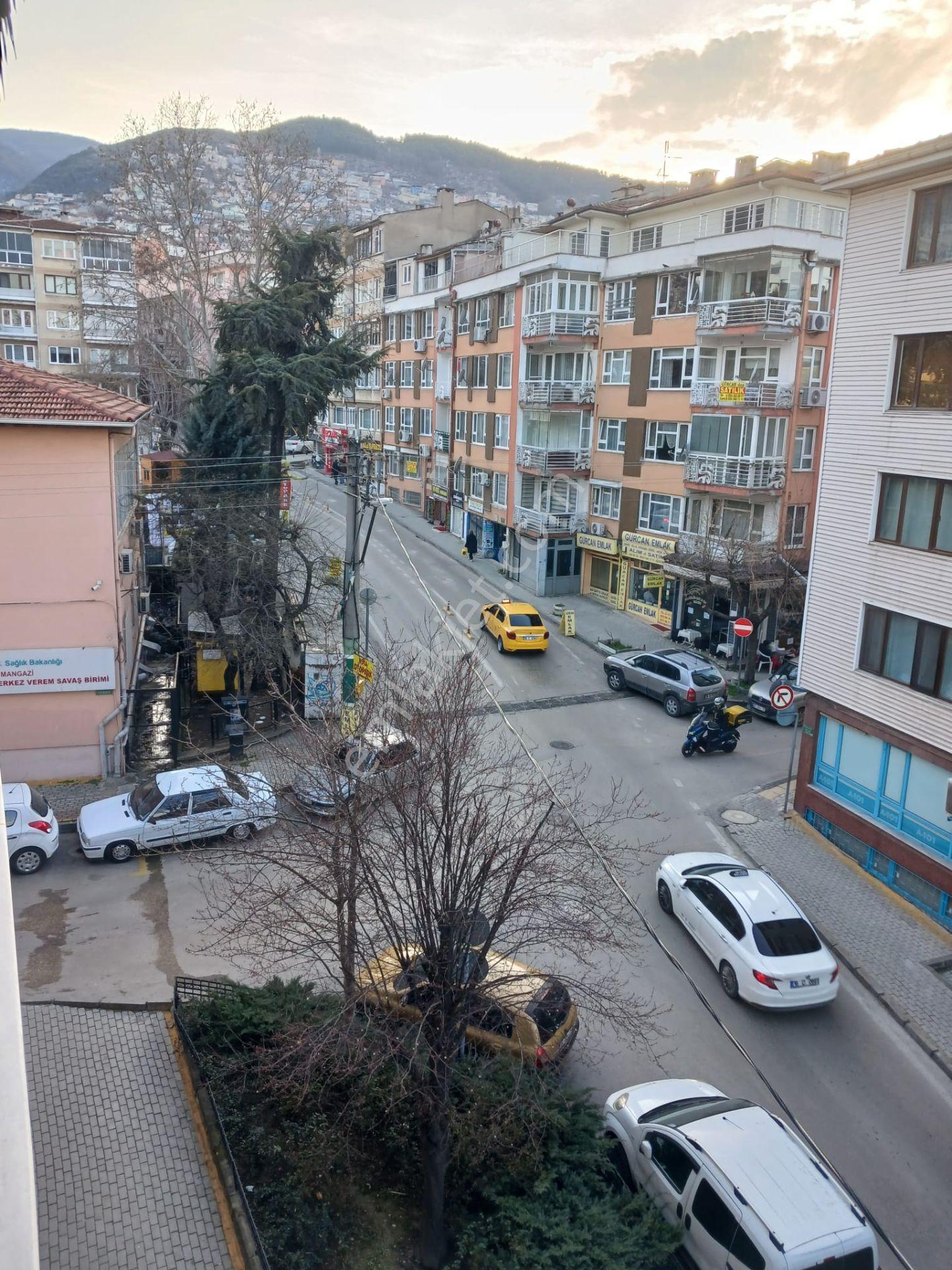 Bursanın En Merkezi Yerin De Özel Şömineli Kiralık Daire - Görsel 16