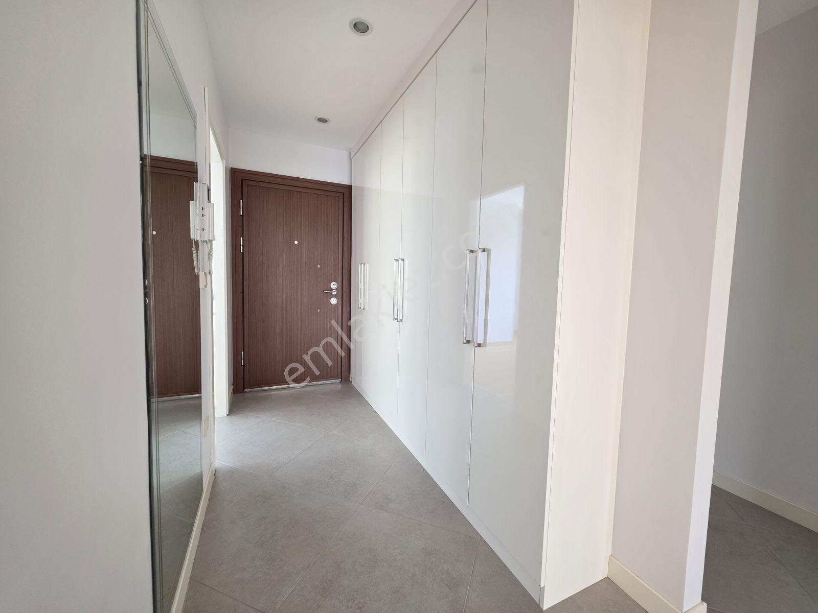 Caddebostan Akış Sokak'ta Etrafı Açık Ferah 110m2 Net,3+1 Daire - Görsel 34