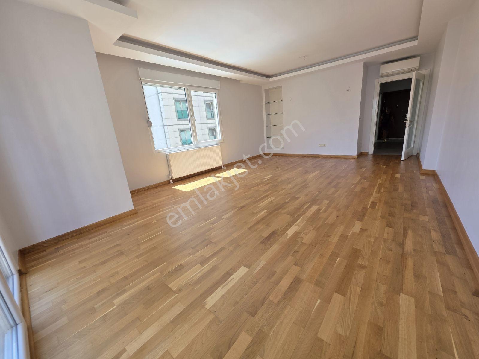 Caddebostan Akış Sokak'ta Etrafı Açık Ferah 110m2 Net,3+1 Daire - Görsel 28
