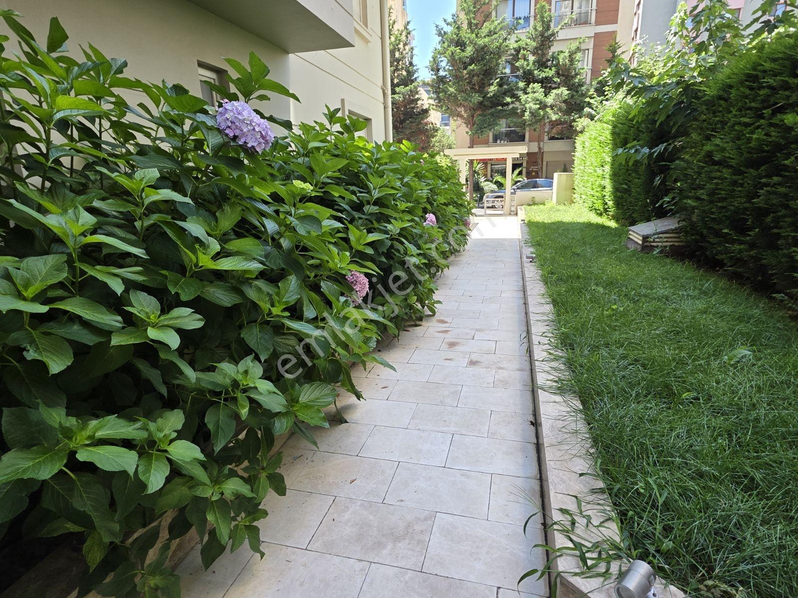 Caddebostan Akış Sokak'ta Etrafı Açık Ferah 110m2 Net,3+1 Daire - Görsel 12