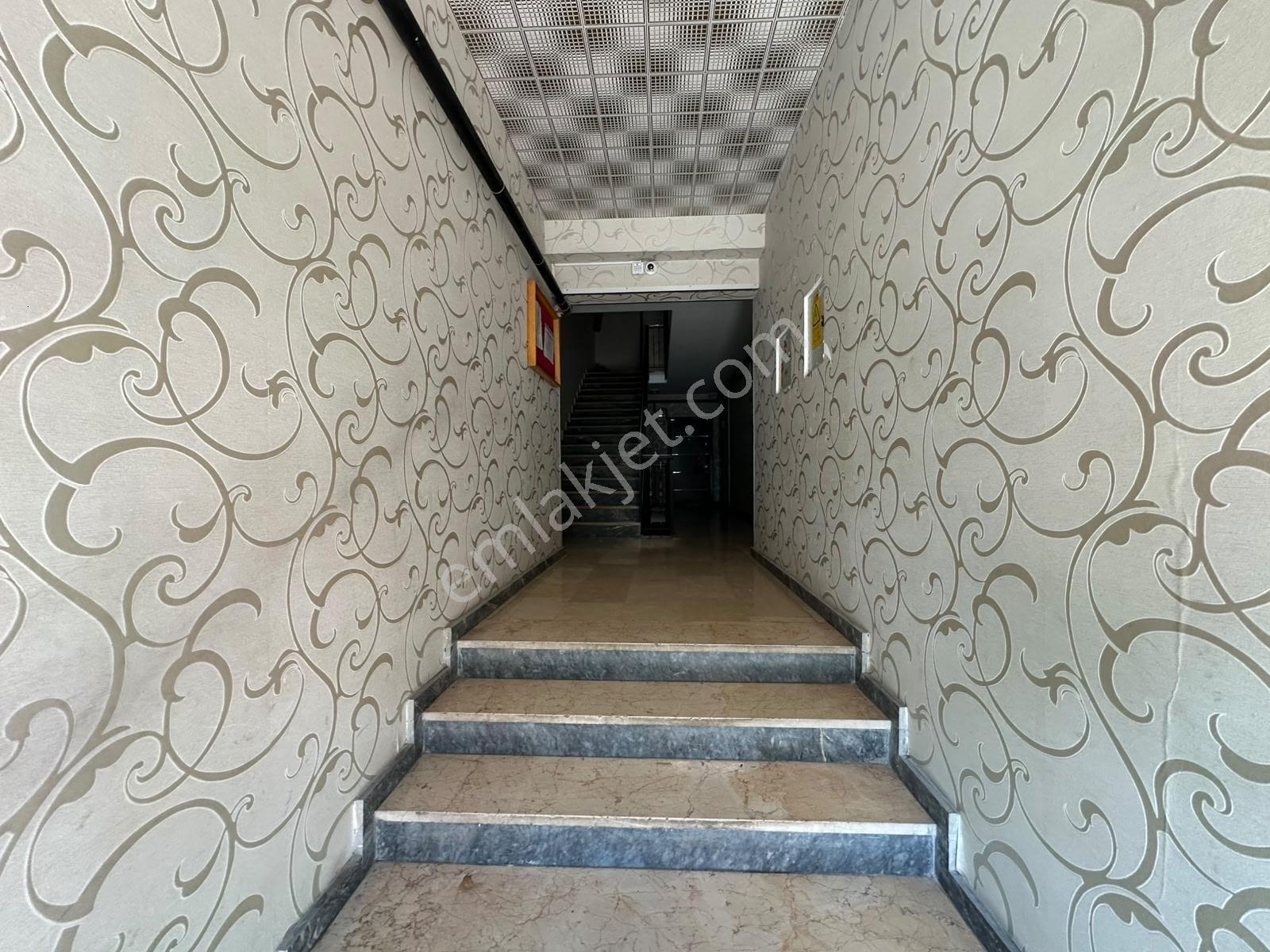 Beyoğlu'ndan Merkezi Lokasyonda Asansörlü Masrafsız 4+1 Daire - Görsel 35