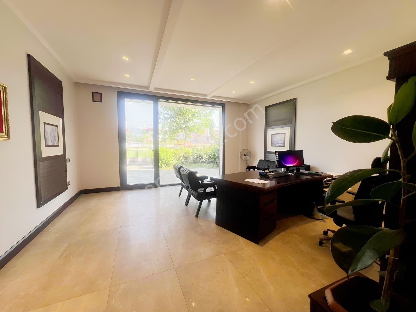 Şehzade'den Tank Meydanı Yakını Satılık Lüks Villa - Görsel 33