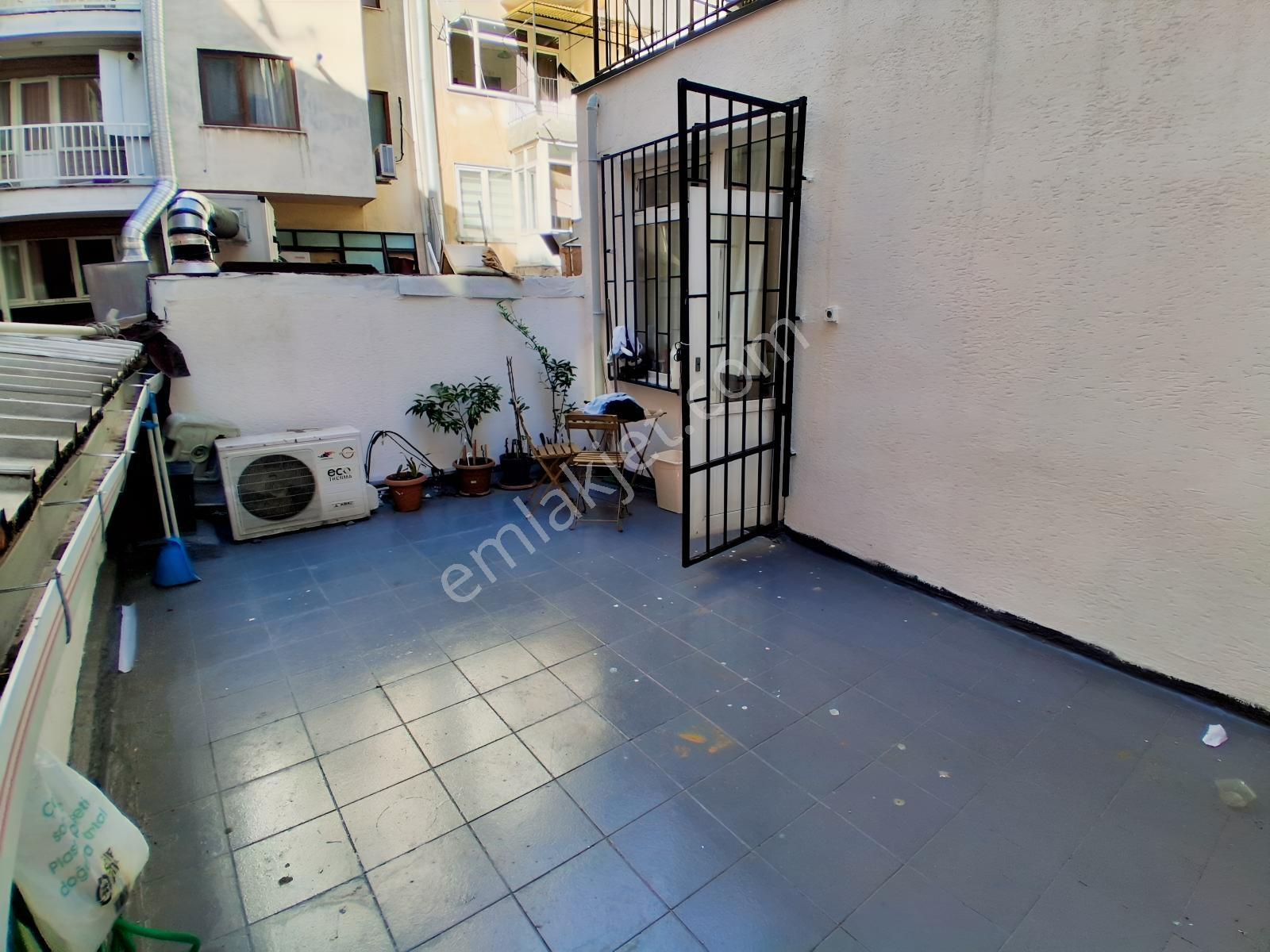 Remax Desıgndan Kadıköy Ün Kalbinde 2 Kupon Ticari Mülk Paketi - Görsel 9