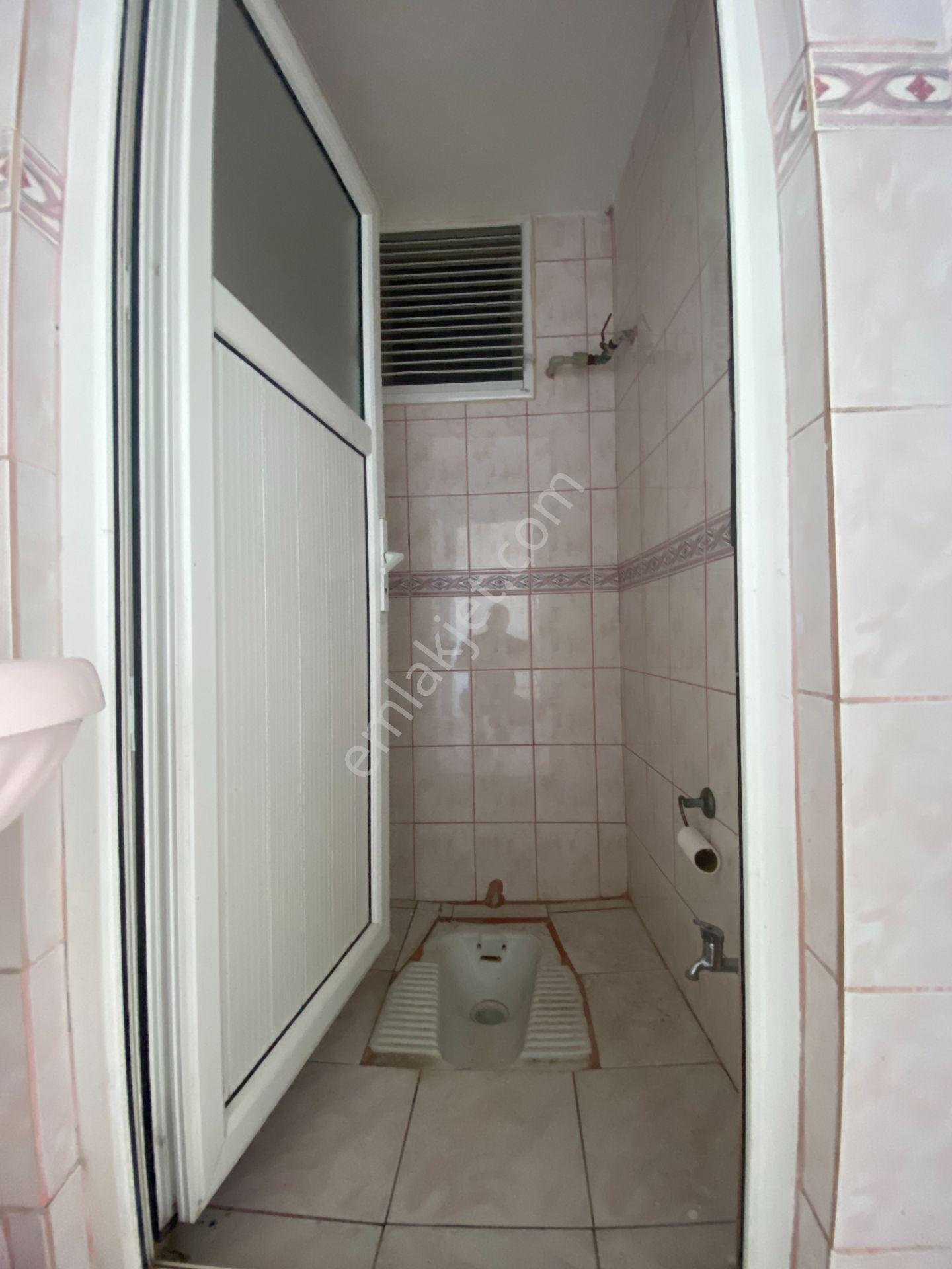 Altınbaş Emlak'tan Hastane Cad'de Kiralık 3+1 Daire - Görsel 12