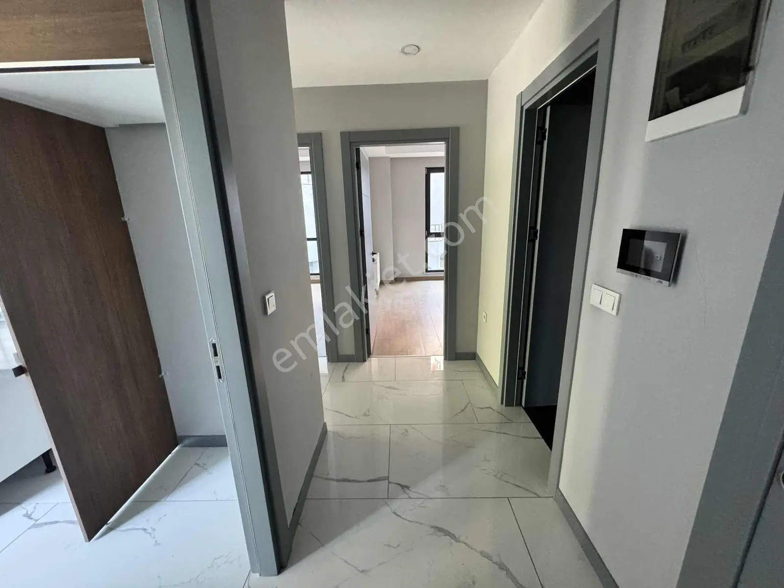 Mega 2 Block Sitesi'nde Metroya 7 Dk Satılık 2+1 Boş Daire - Görsel 16