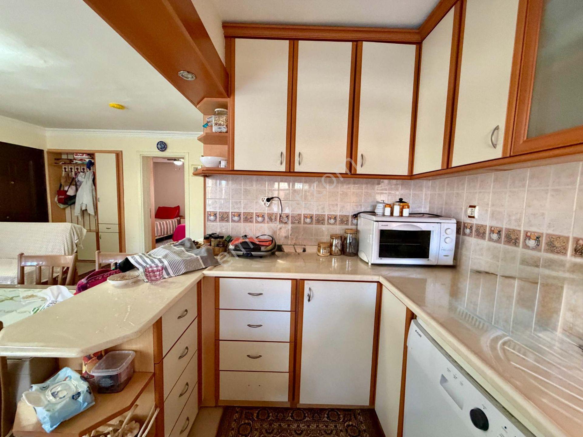 Nazilli Sitesi Nde Denize Yakın Ön Sırada Bahçeli Yazlık Ev - Görsel 12