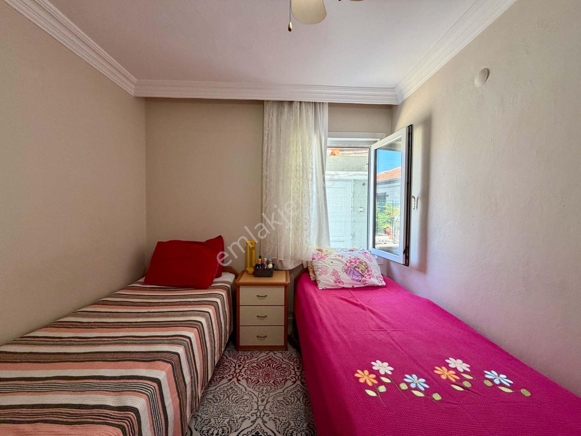 Nazilli Sitesi Nde Denize Yakın Ön Sırada Bahçeli Yazlık Ev - Görsel 35
