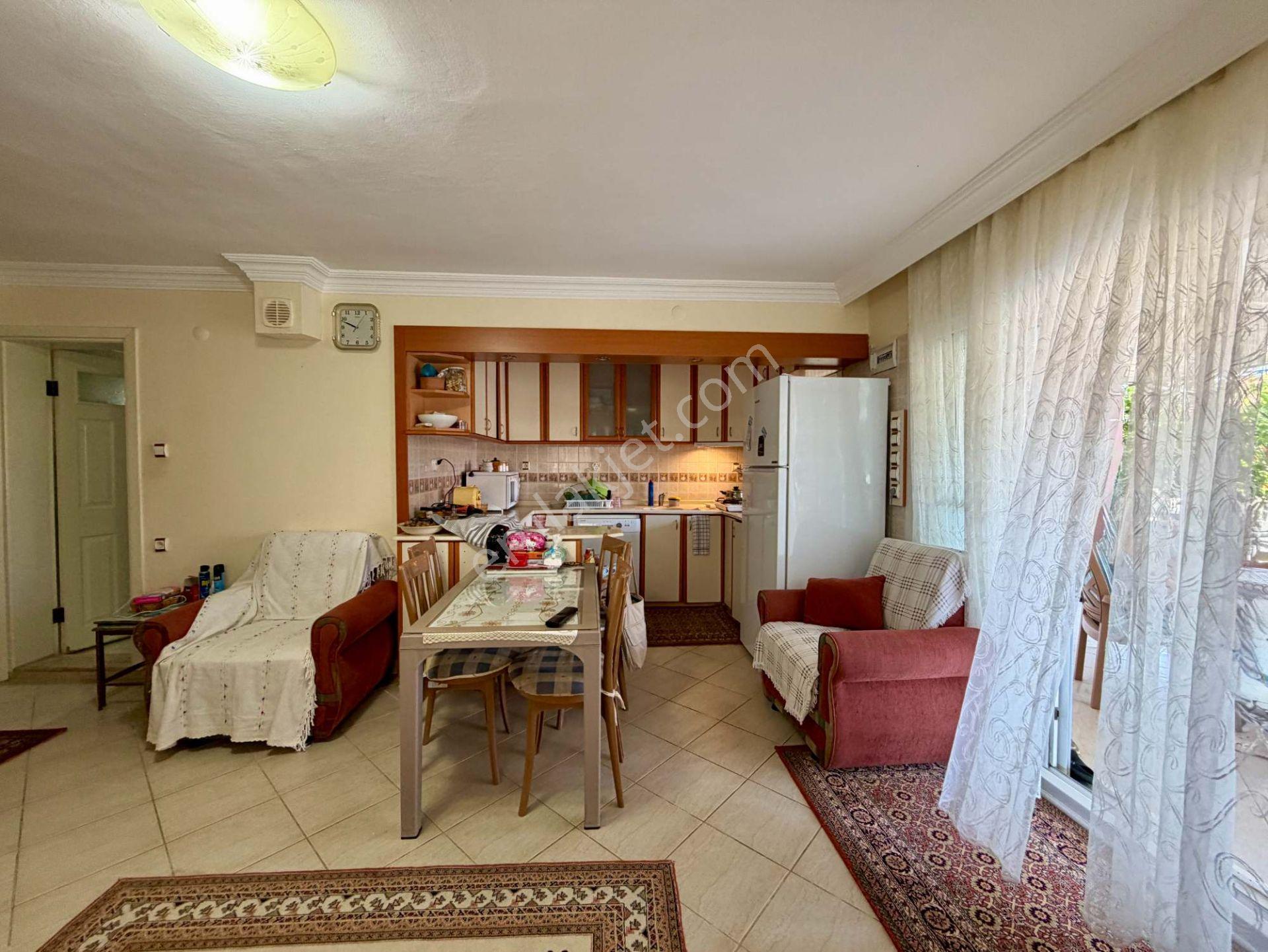 Nazilli Sitesi Nde Denize Yakın Ön Sırada Bahçeli Yazlık Ev - Görsel 10
