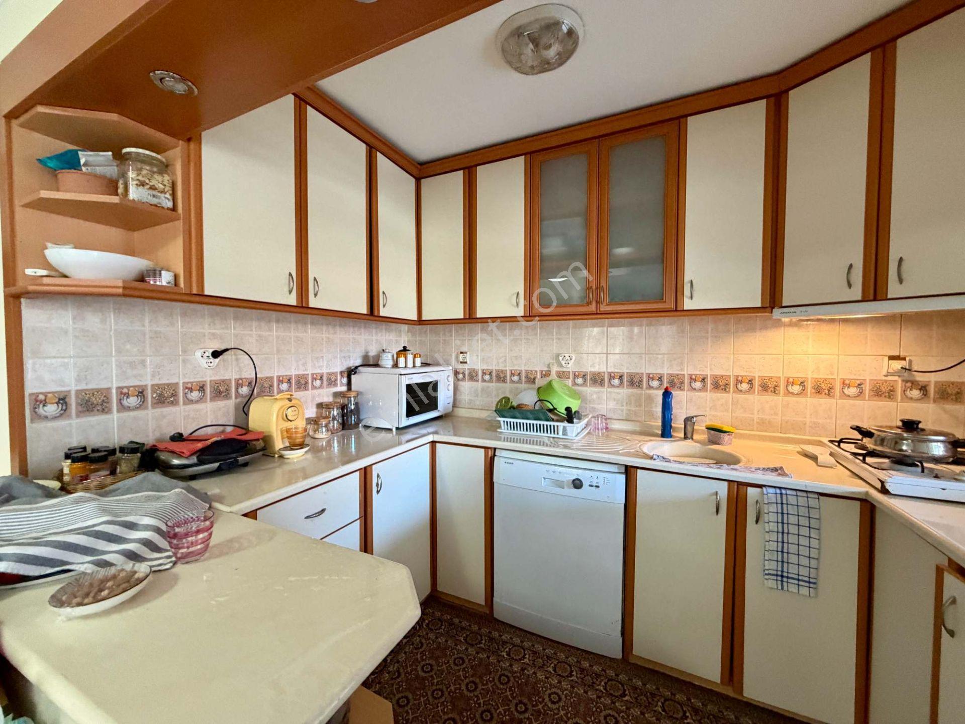 Nazilli Sitesi Nde Denize Yakın Ön Sırada Bahçeli Yazlık Ev - Görsel 9