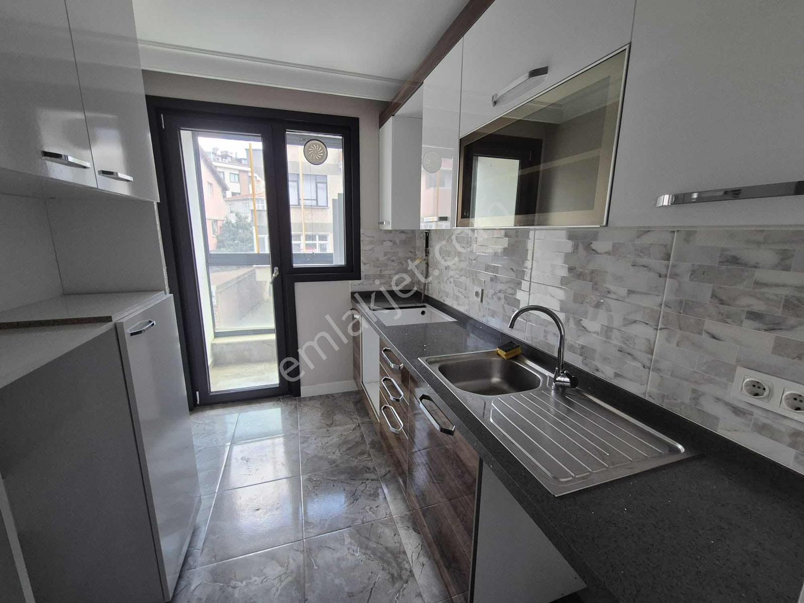 Ümraniye Metronun Dibinde 2+1 Kiralık Bakımlı Daire - Görsel 7