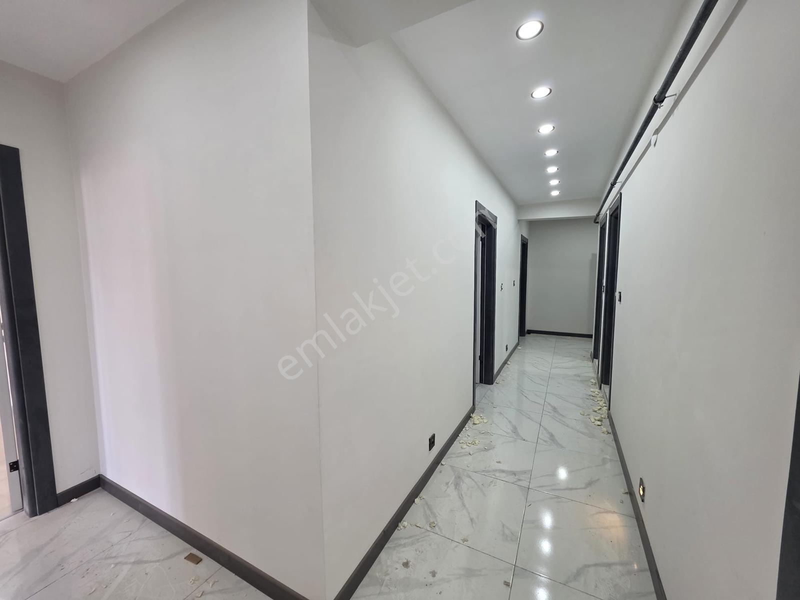 Ergünlerden Merkezde Arakat 3+1 Kiralık Daire - Görsel 7