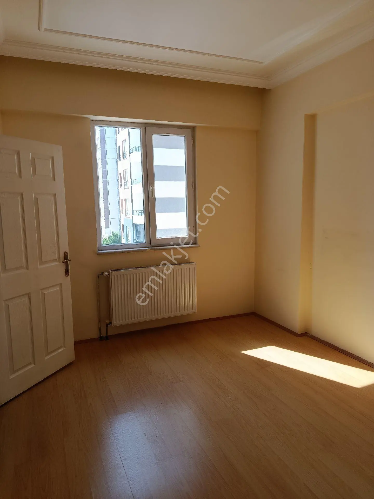 Zümrüt Mahallesinde 3+1 Kiralık Daire - Görsel 10