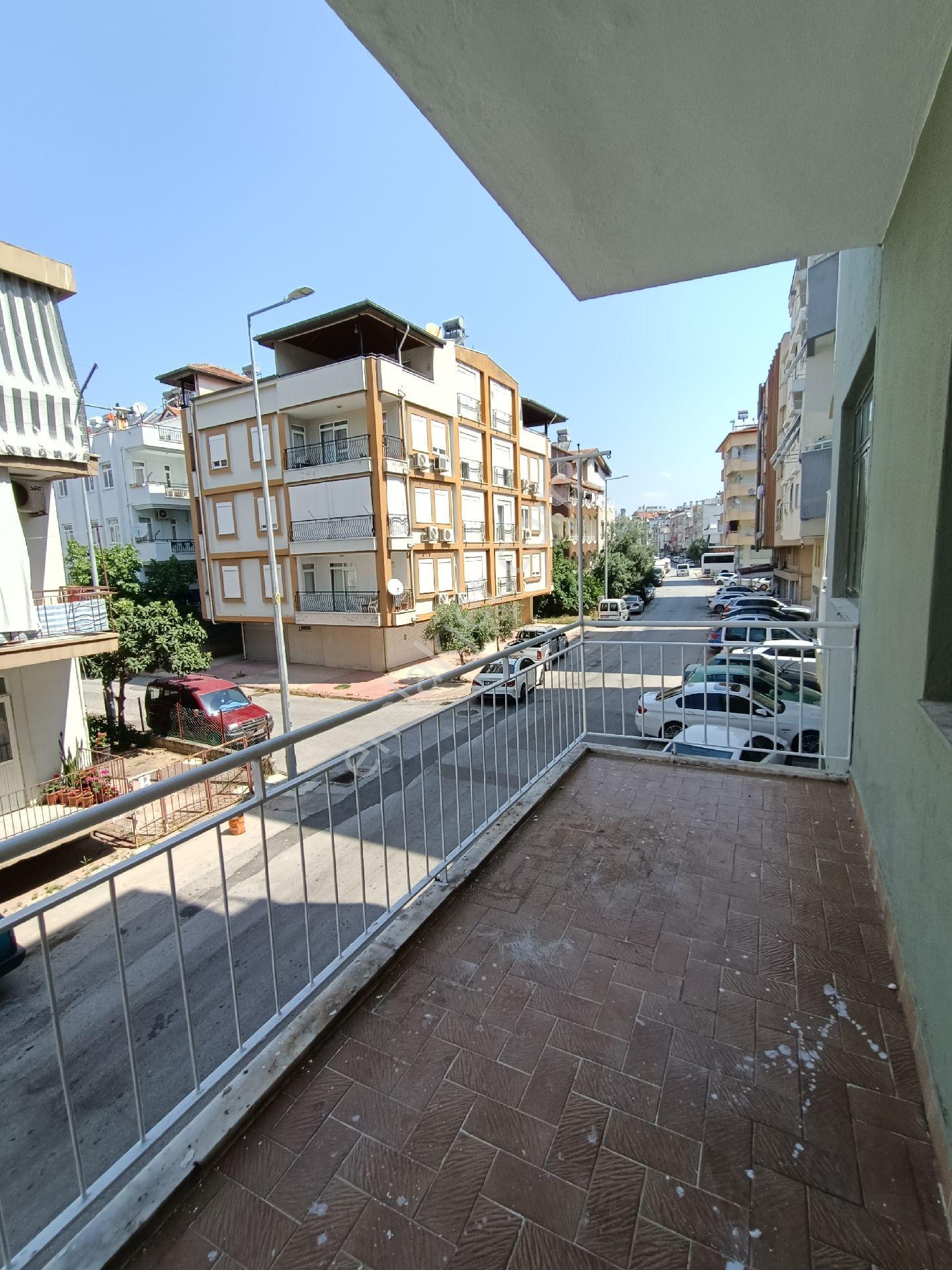 Manavgat Merkez'de Kiralık 2+1 Arakat Daire - Görsel 9