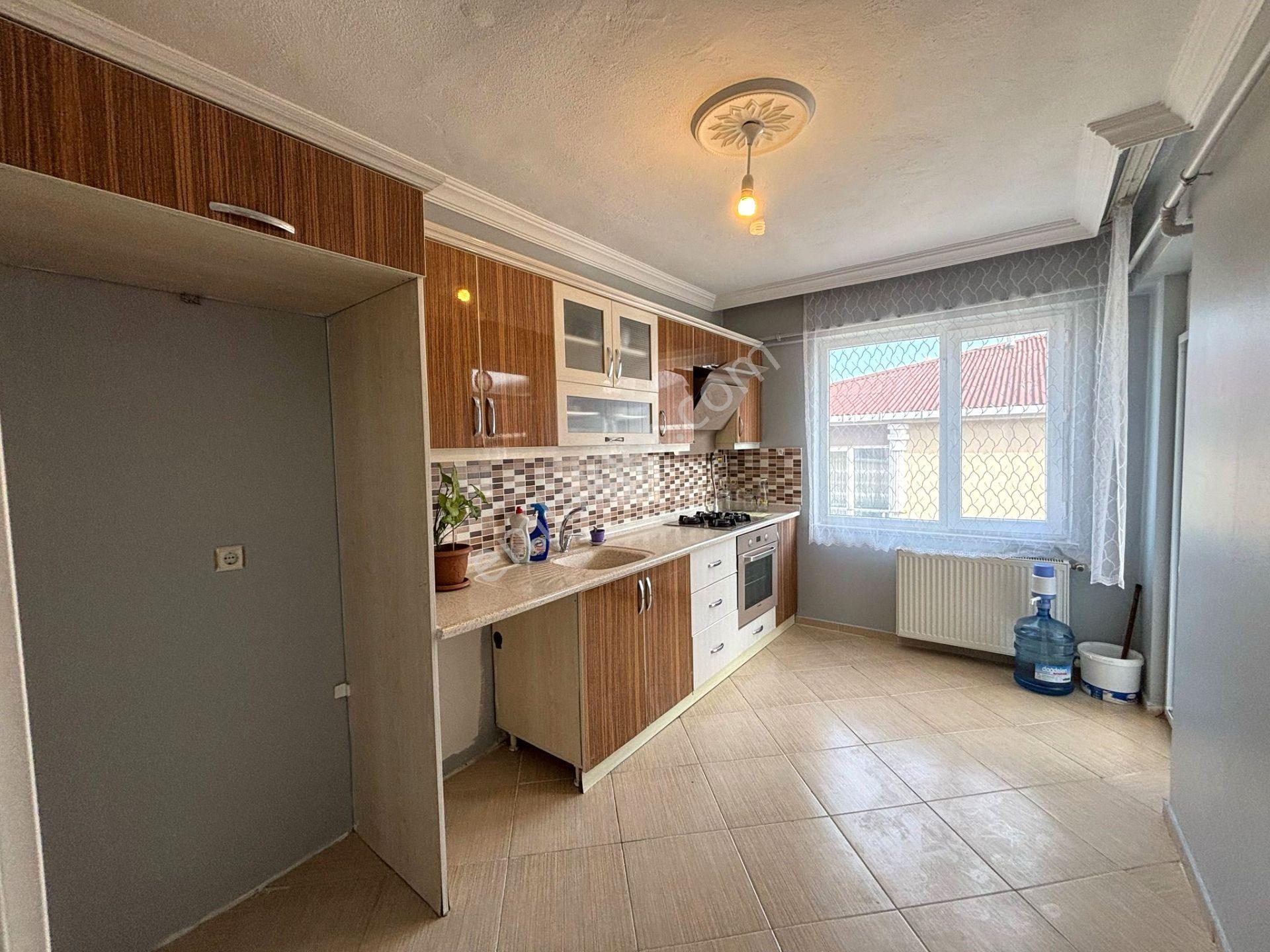 **eryıldız Gayrimenkul'den Fevzipaşa Merkezde Acill Kiralık 4+1 Dubleks Daire - Görsel 10