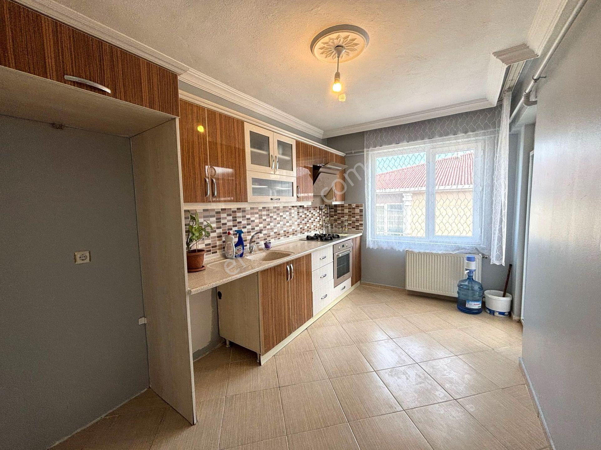 **eryıldız Gayrimenkul'den Fevzipaşa Merkezde Acill Kiralık 4+1 Dubleks Daire - Görsel 9