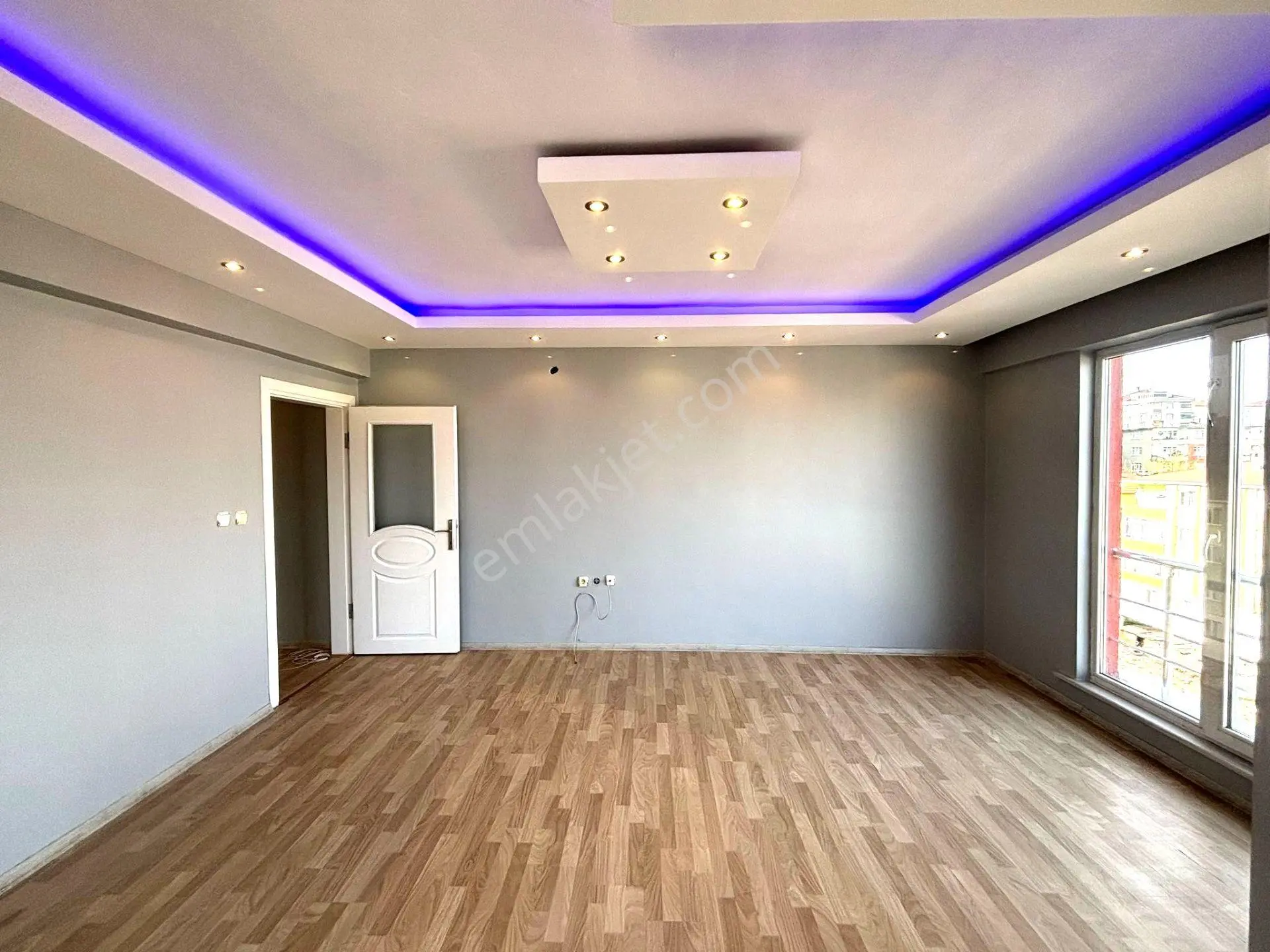 **eryıldız Gayrimenkul'den Fevzipaşa Merkezde Acill Kiralık 4+1 Dubleks Daire - Görsel 5