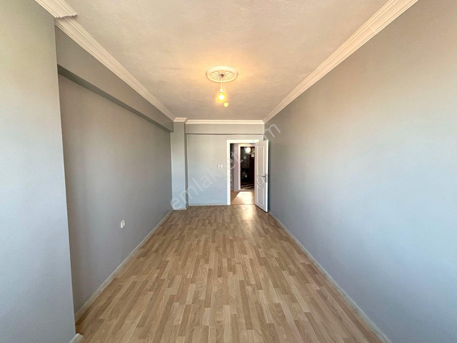**eryıldız Gayrimenkul'den Fevzipaşa Merkezde Acill Kiralık 4+1 Dubleks Daire - Görsel 18