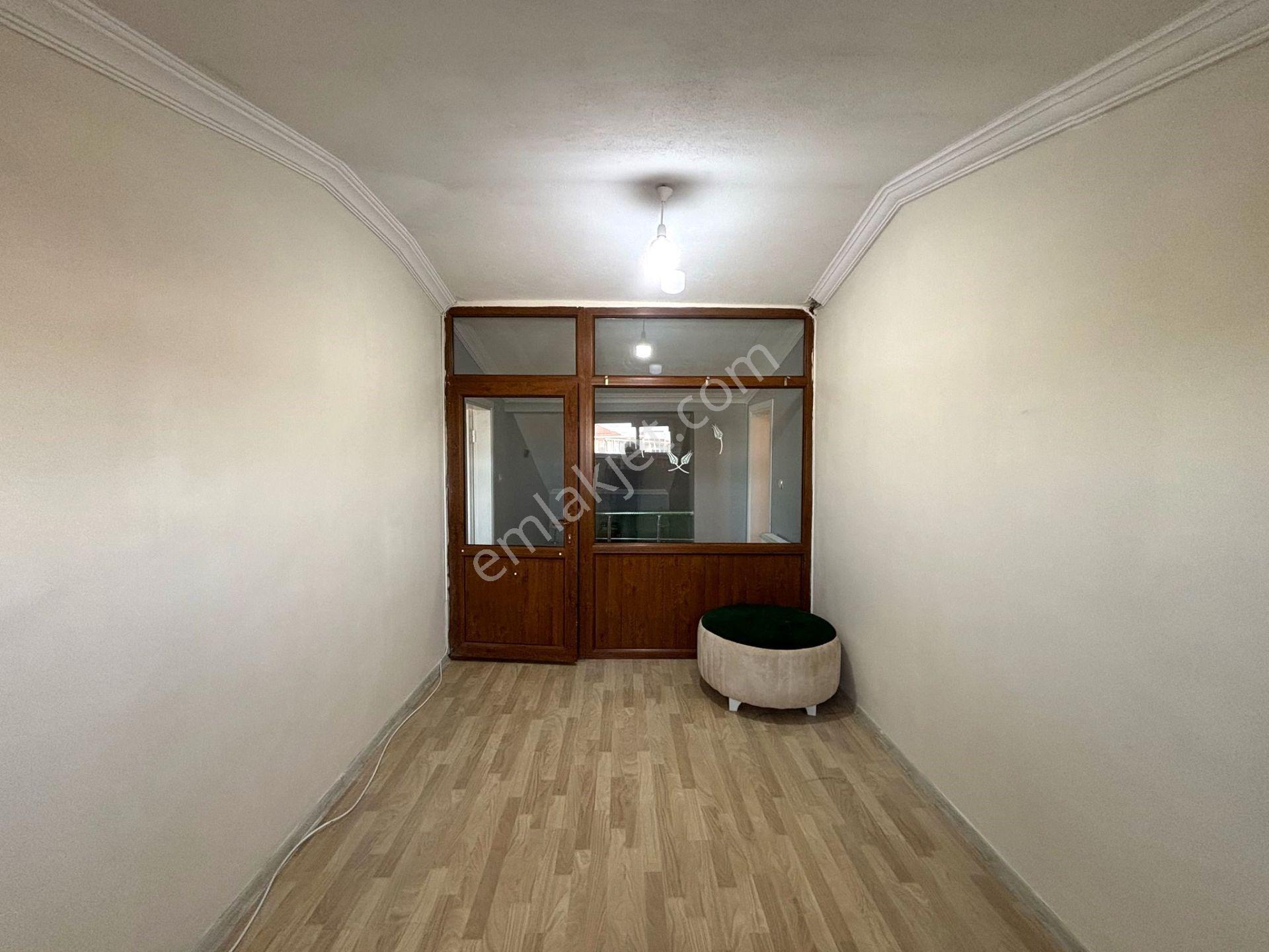 **eryıldız Gayrimenkul'den Fevzipaşa Merkezde Acill Kiralık 4+1 Dubleks Daire - Görsel 27