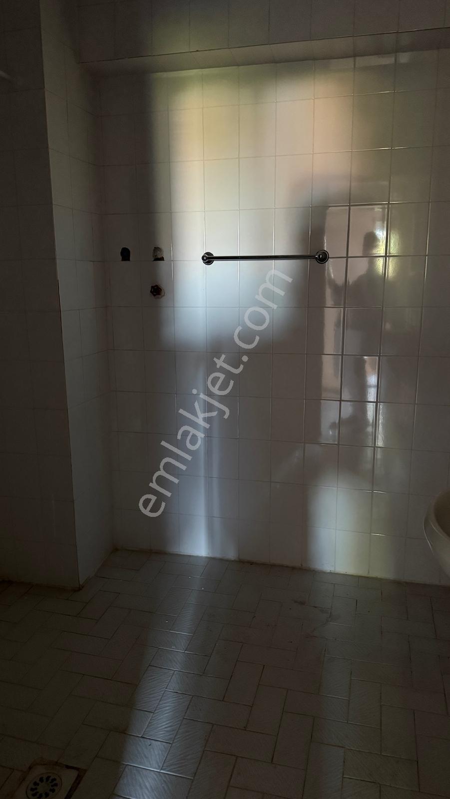 Ergenekon'da Fatih Cad. Üzerinde Harika Konum 3+1 Kiralık Daire - Görsel 15