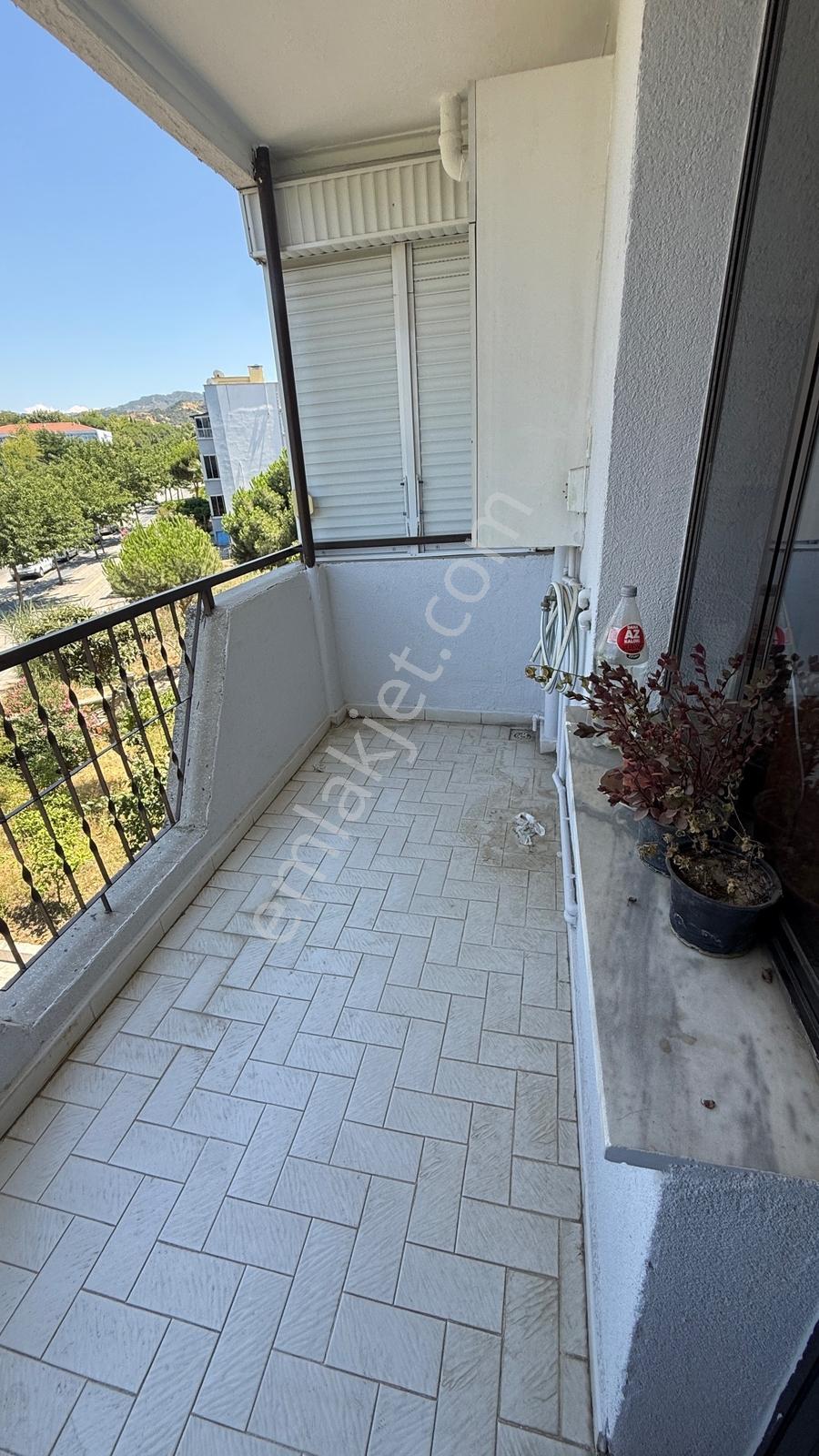 Ergenekon'da Fatih Cad. Üzerinde Harika Konum 3+1 Kiralık Daire - Görsel 12