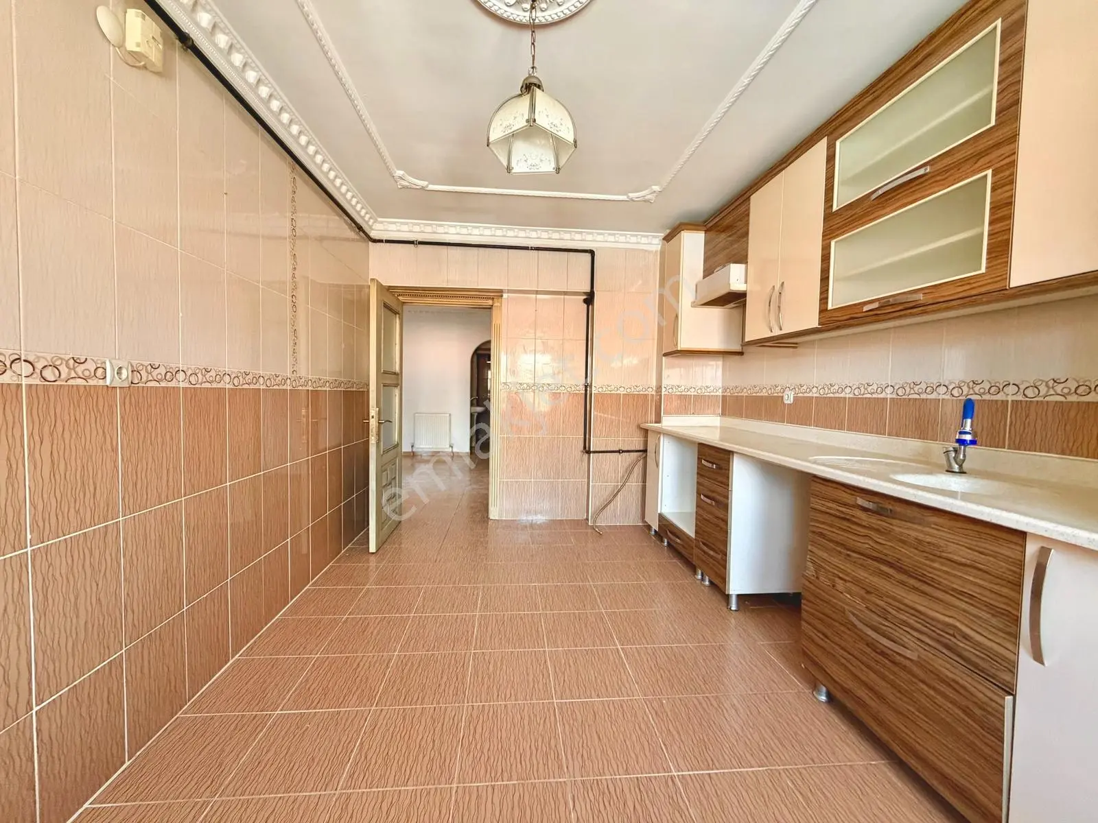 Göktaş'tan█merkezde Kök Tapu Asansörlü 3+1 Yapılı 140m2 Daire - Görsel 3