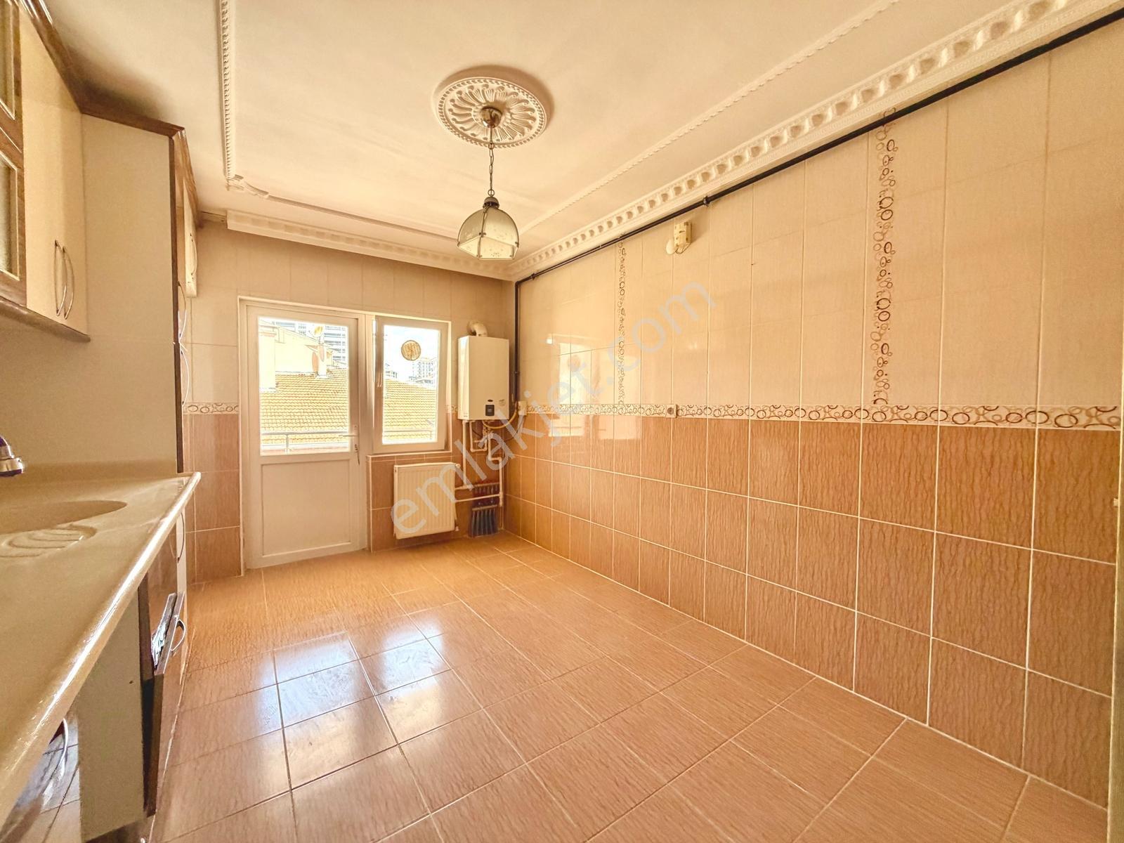 Göktaş'tan█merkezde Kök Tapu Asansörlü 3+1 Yapılı 140m2 Daire - Görsel 12