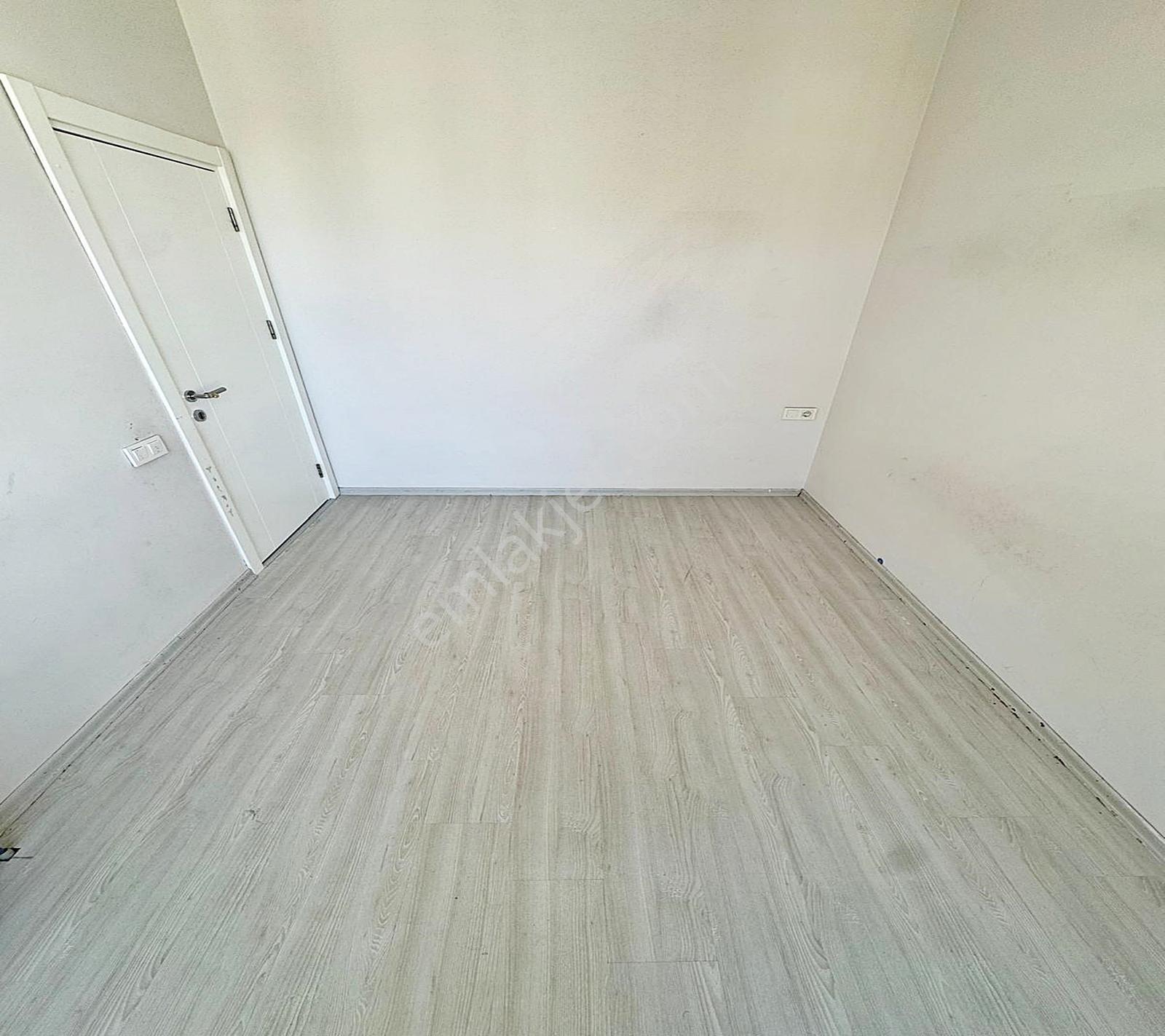 Butik Site İçnde Otoparklı Önü Açık 2+1 Satılık Daire - Görsel 17