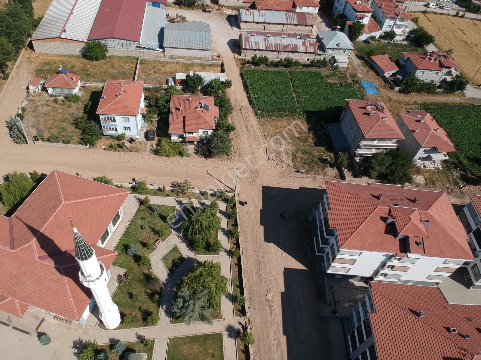 İlbey // Şuhut "m.akif Ersoy" Mah.de Satılık 327 M² Köşe Arsa - Görsel 31