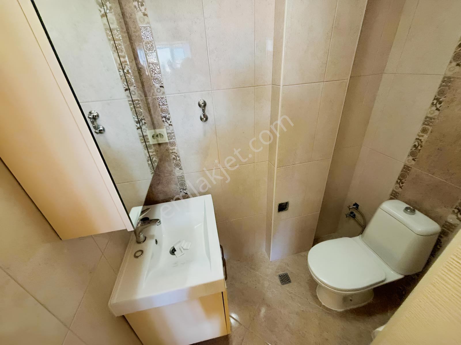 Kuttaş'tan 4.cadde Üstünde Katta 3+1 Ön 130m2 Full Yapılı Daire - Görsel 28