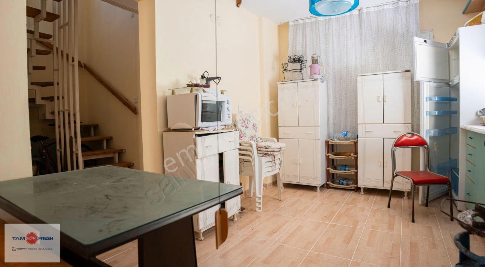Seferihisar Zümrütevler'de Tam Müstakil Villa - Görsel 13