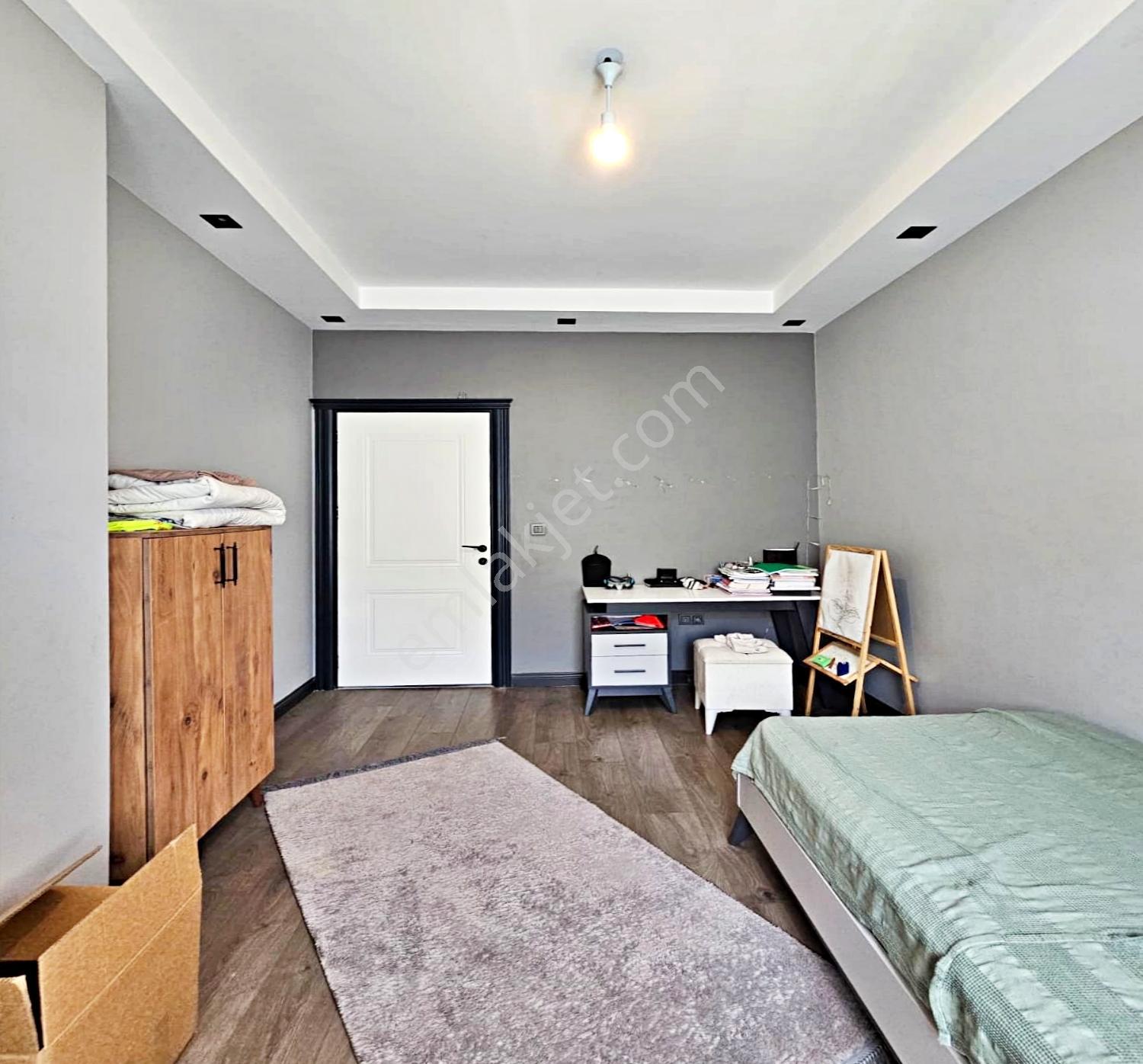Sahil Mahallesi Deniz Manzaralı 5+2 280m² Satılık Dubleks - Görsel 3