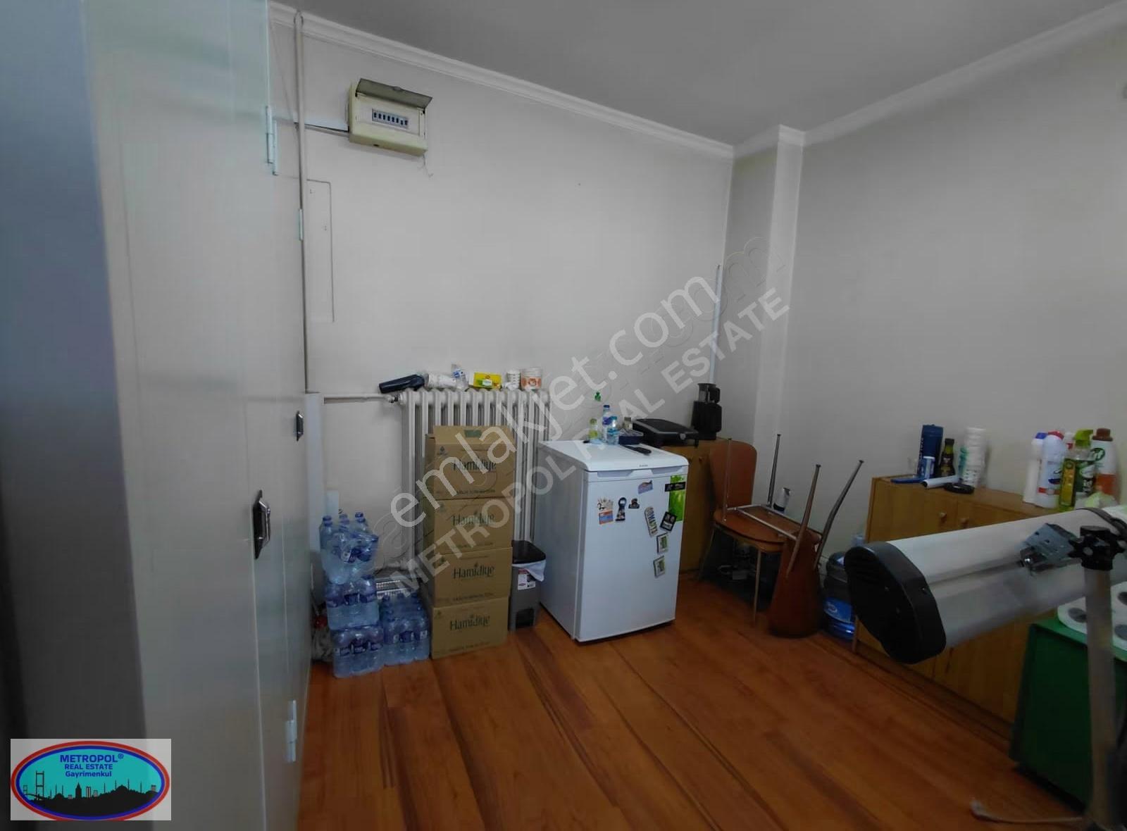 Mecidiyeköy'de Eşyalı Kiralık 50m² Ofis - Metroya Yakın - Görsel 2
