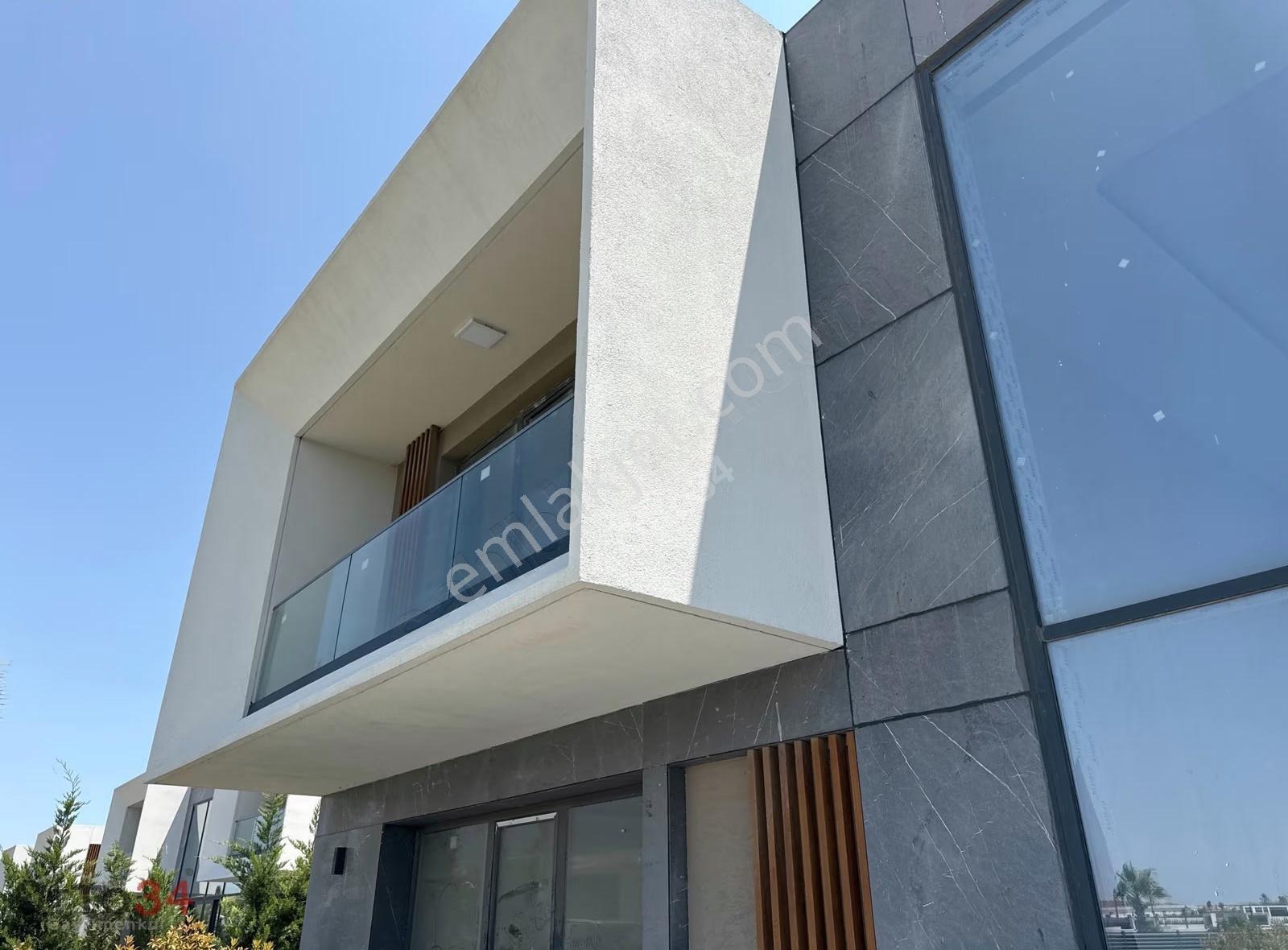 Rose Marine Villageda Büyük Bahçeli Havuzlu Kiralık Villa - Görsel 9