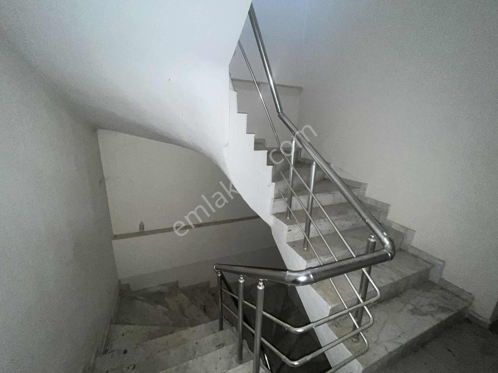Aydın Nazilli Sümer Mh. Satılık Eşyalı 1+1 Daire - Görsel 10