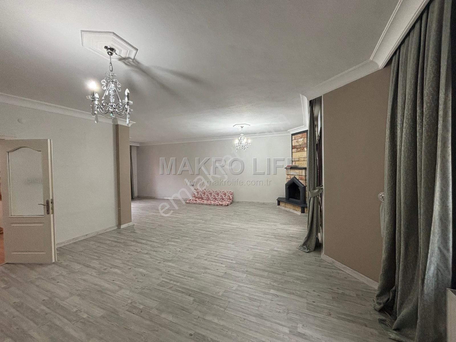 Hamravatlarda Oturmaya Hazır 5+1 Kiralık Villa - Görsel 6
